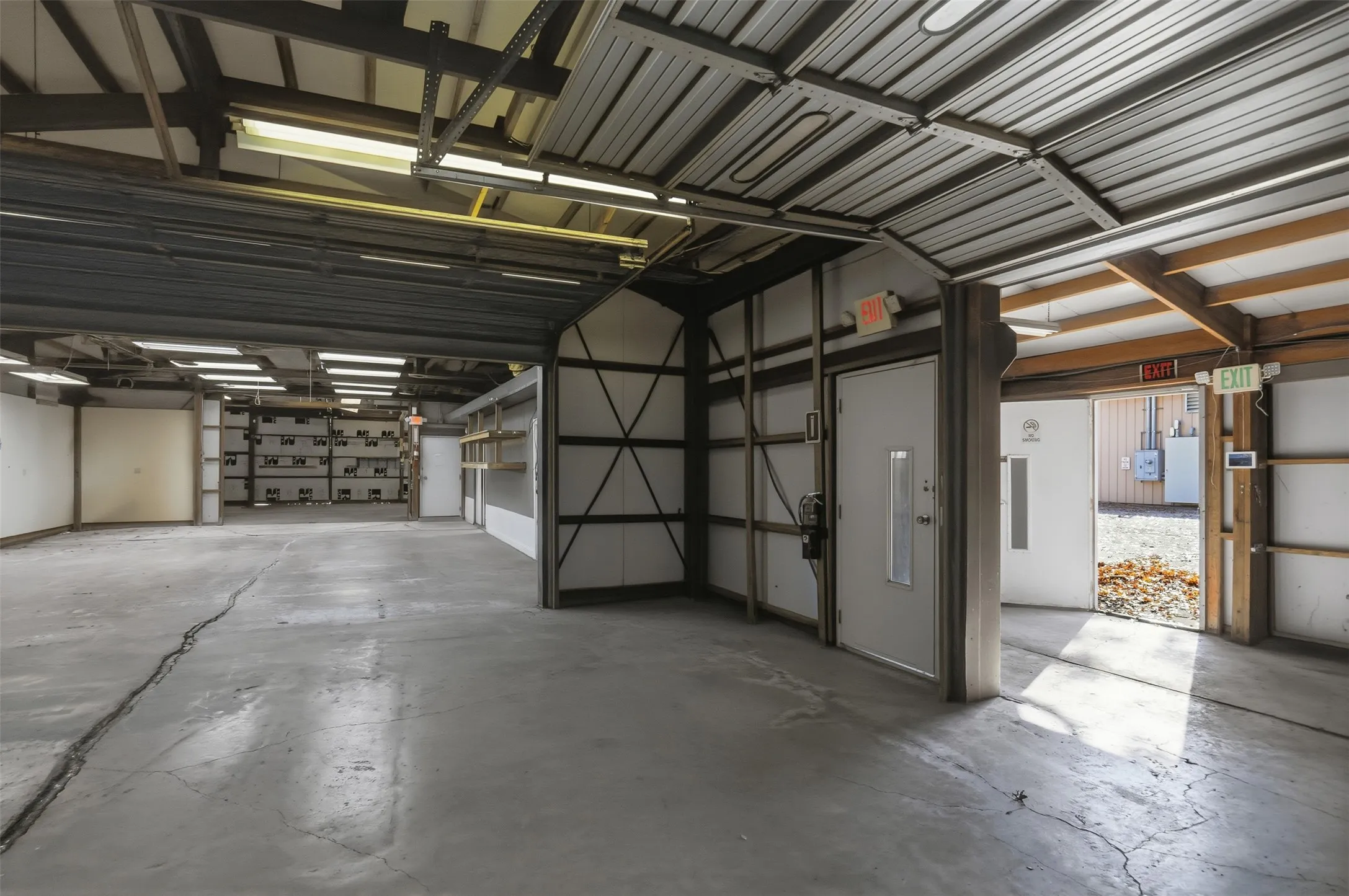Industrial For Rent in Collin County , 5427 FM 546, Princeton, Texas 75407, 0, 0, Garage spaces, 22,000 Sqft, built in 1995, mls#21342572, Real Estate Agent in Princeton, Homes For Rent in Collin county, Homes For Rent in Princeton, Realtor in Princeton Texas, Real Estate Brokerage Independent Realty Texas, Luminita Cordes Realtor