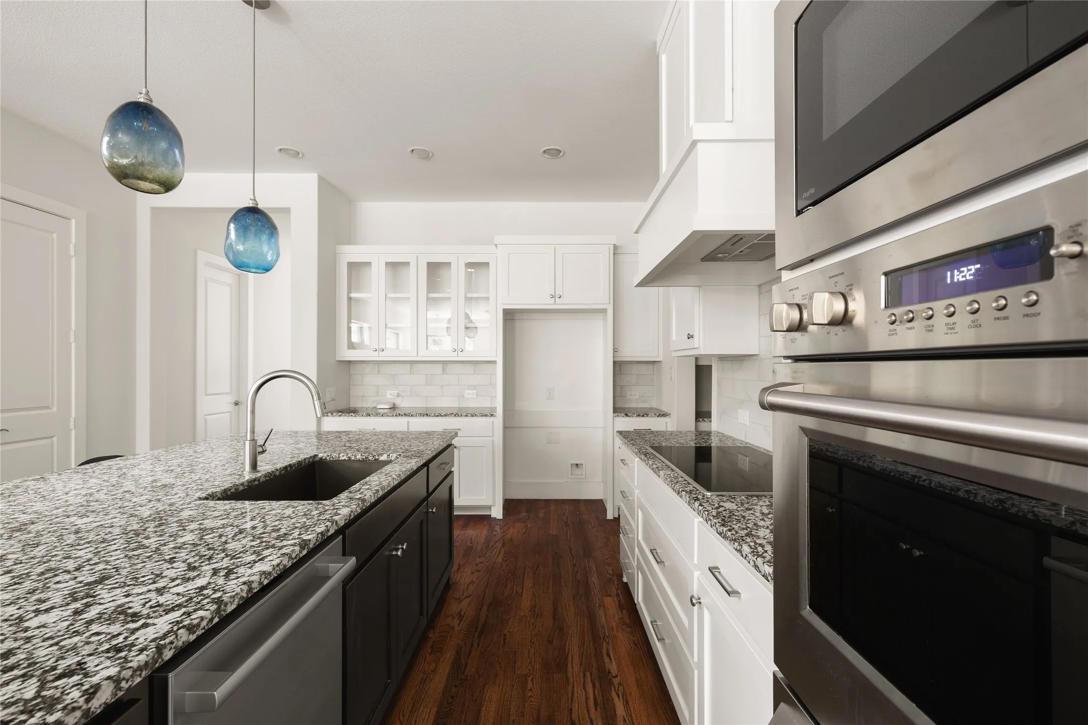 Single Family Residence For Sale in Collin County , 536 Shoreline Street, Plano, Texas 75075, 4 Bedroom, 4 Bathroom, 2 Garage spaces, 3,301 Sqft, built in 2019, mls#21342305, Real Estate Agent in Plano, Homes For Sale in Collin county, Homes For Sale in Plano, Realtor in Plano Texas, Real Estate Brokerage Independent Realty Texas, Luminita Cordes Realtor