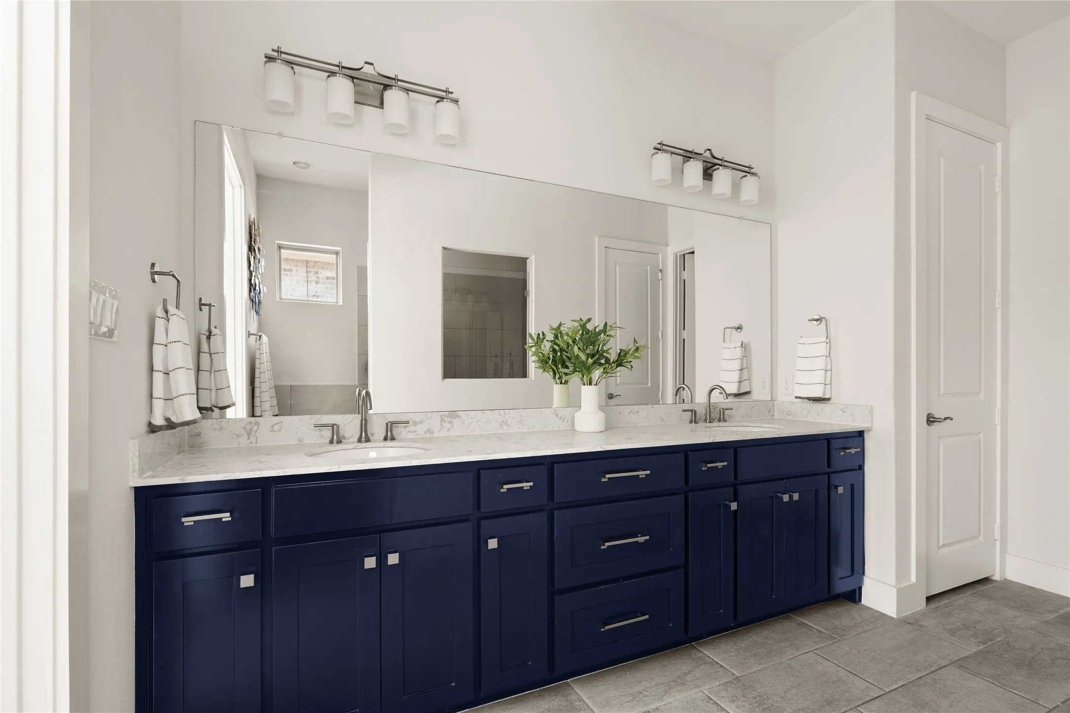 Single Family Residence For Sale in Collin County , 536 Shoreline Street, Plano, Texas 75075, 4 Bedroom, 4 Bathroom, 2 Garage spaces, 3,301 Sqft, built in 2019, mls#21342305, Real Estate Agent in Plano, Homes For Sale in Collin county, Homes For Sale in Plano, Realtor in Plano Texas, Real Estate Brokerage Independent Realty Texas, Luminita Cordes Realtor