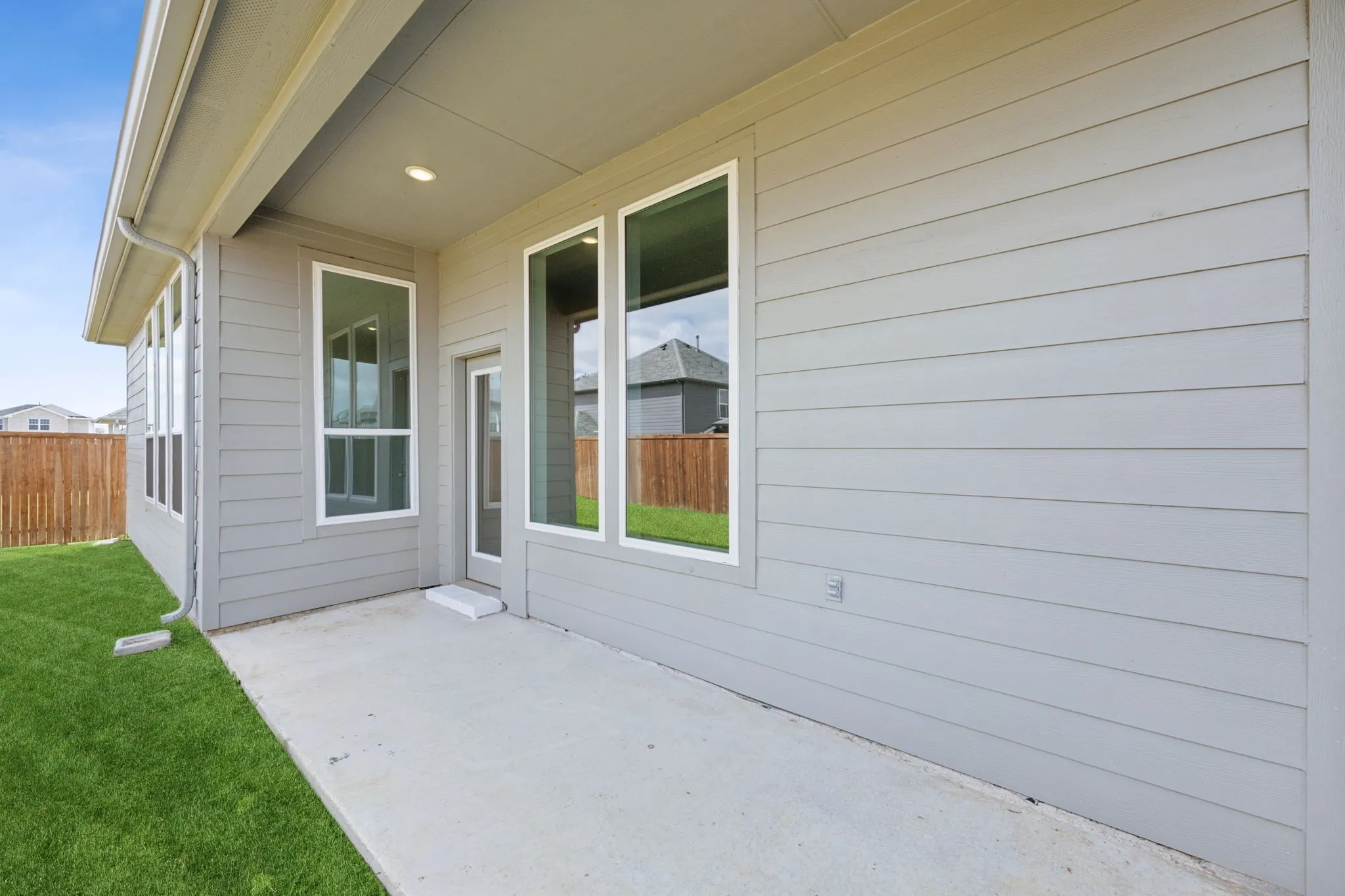 Single Family Residence For Sale in Collin County , 717 Rusty Spurs Place, Weston, Texas 75009, 5 Bedroom, 5 Bathroom, 2 Garage spaces, 3,695 Sqft, built in 2023, mls#21342723, Real Estate Agent in Weston, Homes For Sale in Collin county, Homes For Sale in Weston, Realtor in Weston Texas, Real Estate Brokerage Independent Realty Texas, Luminita Cordes Realtor