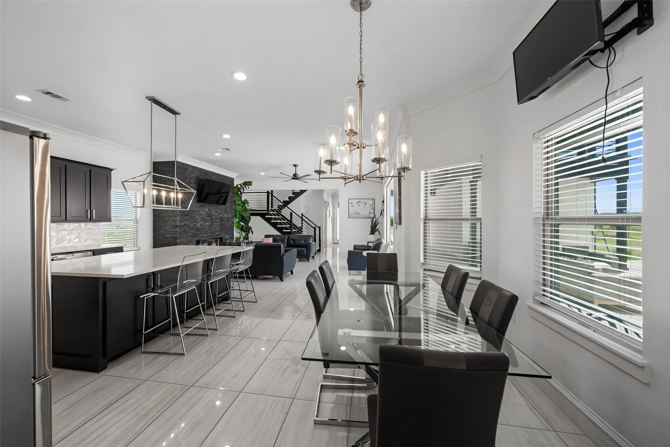 Single Family Residence For Sale in Johnson County , 616 County Road 903, Cleburne, Texas 76033, 5 Bedroom, 6 Bathroom, 2 Garage spaces, 3,200 Sqft, built in 2020, mls#21342728, Real Estate Agent in Cleburne, Homes For Sale in Johnson county, Homes For Sale in Cleburne, Realtor in Cleburne Texas, Real Estate Brokerage Independent Realty Texas, Luminita Cordes Realtor