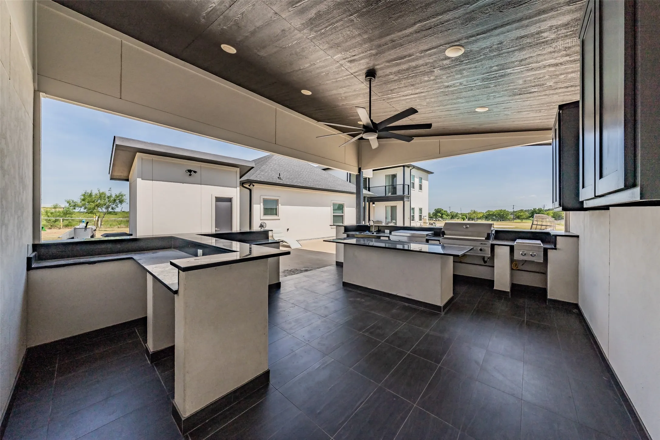 Single Family Residence For Sale in Johnson County , 616 County Road 903, Cleburne, Texas 76033, 5 Bedroom, 6 Bathroom, 2 Garage spaces, 3,200 Sqft, built in 2020, mls#21342728, Real Estate Agent in Cleburne, Homes For Sale in Johnson county, Homes For Sale in Cleburne, Realtor in Cleburne Texas, Real Estate Brokerage Independent Realty Texas, Luminita Cordes Realtor