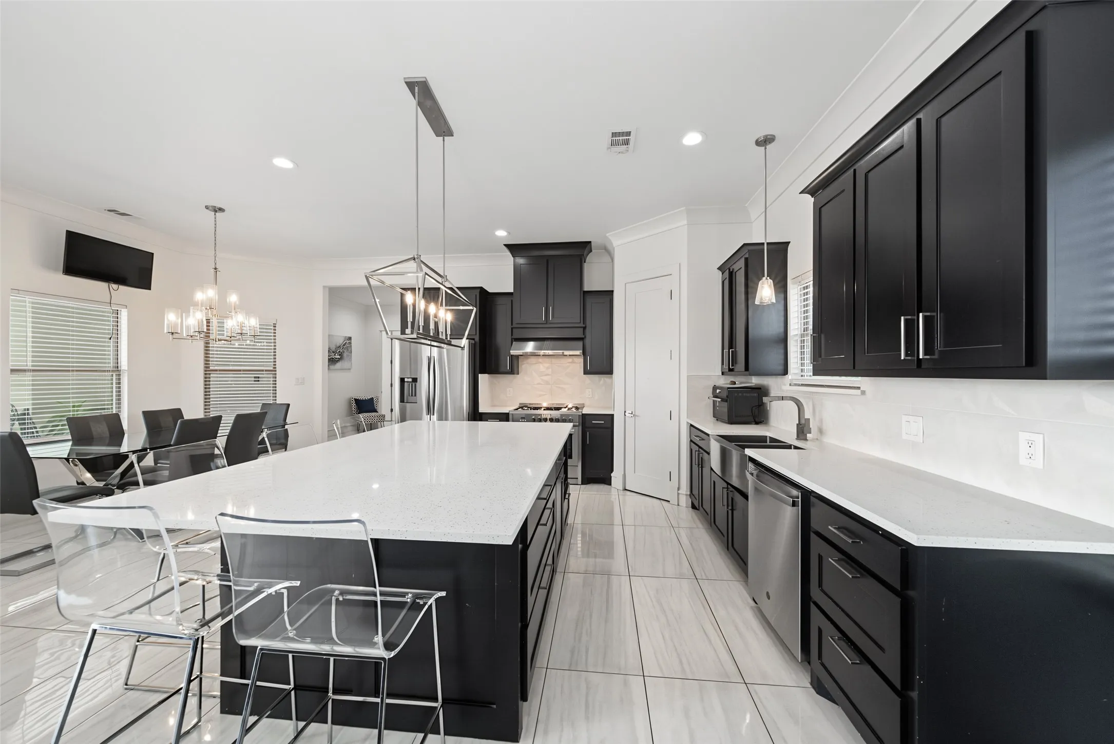 Single Family Residence For Sale in Johnson County , 616 County Road 903, Cleburne, Texas 76033, 5 Bedroom, 6 Bathroom, 2 Garage spaces, 3,200 Sqft, built in 2020, mls#21342728, Real Estate Agent in Cleburne, Homes For Sale in Johnson county, Homes For Sale in Cleburne, Realtor in Cleburne Texas, Real Estate Brokerage Independent Realty Texas, Luminita Cordes Realtor