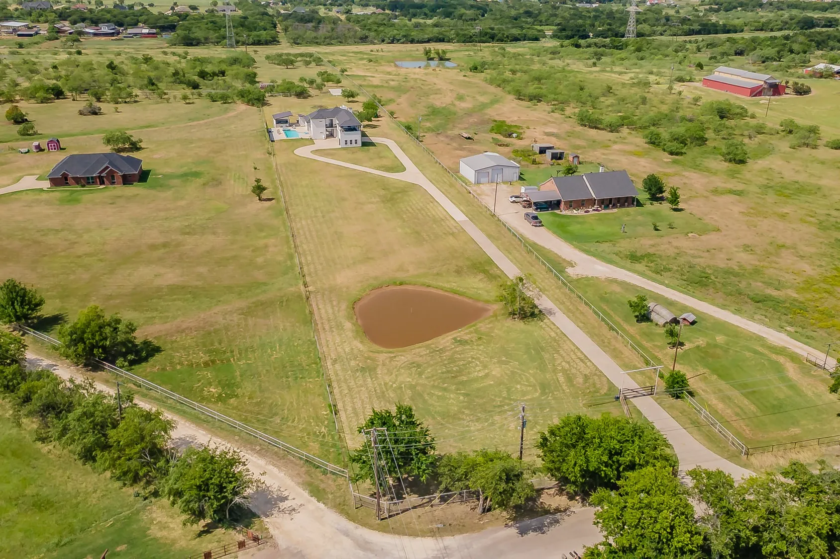 Single Family Residence For Sale in Johnson County , 616 County Road 903, Cleburne, Texas 76033, 5 Bedroom, 6 Bathroom, 2 Garage spaces, 3,200 Sqft, built in 2020, mls#21342728, Real Estate Agent in Cleburne, Homes For Sale in Johnson county, Homes For Sale in Cleburne, Realtor in Cleburne Texas, Real Estate Brokerage Independent Realty Texas, Luminita Cordes Realtor