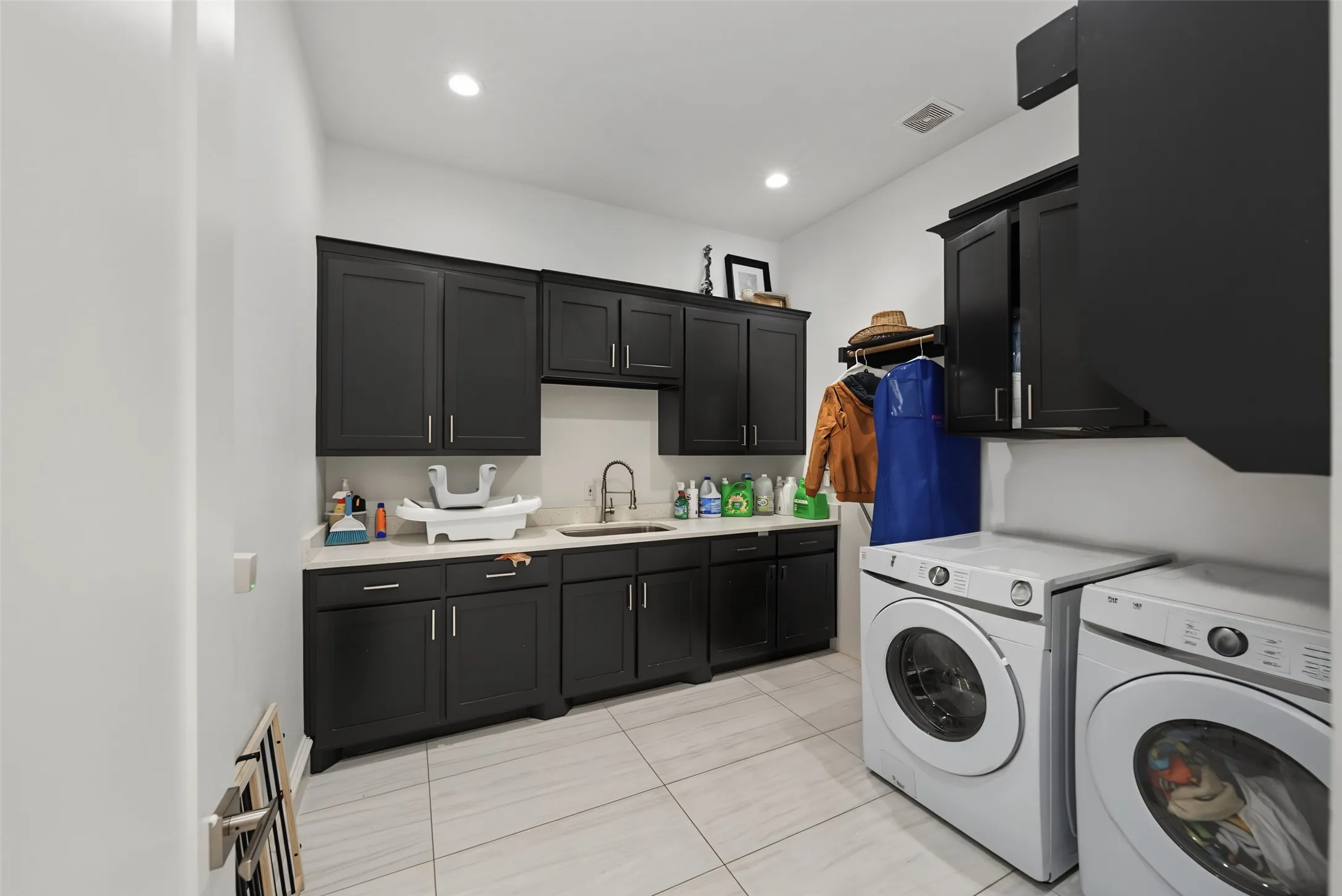 Single Family Residence For Sale in Johnson County , 616 County Road 903, Cleburne, Texas 76033, 5 Bedroom, 6 Bathroom, 2 Garage spaces, 3,200 Sqft, built in 2020, mls#21342728, Real Estate Agent in Cleburne, Homes For Sale in Johnson county, Homes For Sale in Cleburne, Realtor in Cleburne Texas, Real Estate Brokerage Independent Realty Texas, Luminita Cordes Realtor