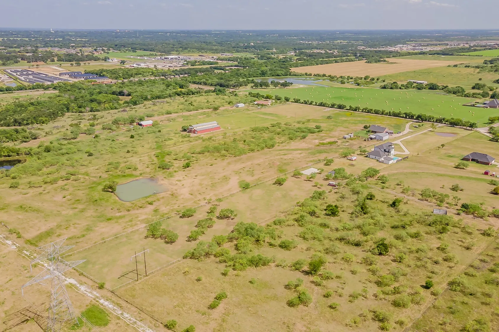 Single Family Residence For Sale in Johnson County , 616 County Road 903, Cleburne, Texas 76033, 5 Bedroom, 6 Bathroom, 2 Garage spaces, 3,200 Sqft, built in 2020, mls#21342728, Real Estate Agent in Cleburne, Homes For Sale in Johnson county, Homes For Sale in Cleburne, Realtor in Cleburne Texas, Real Estate Brokerage Independent Realty Texas, Luminita Cordes Realtor