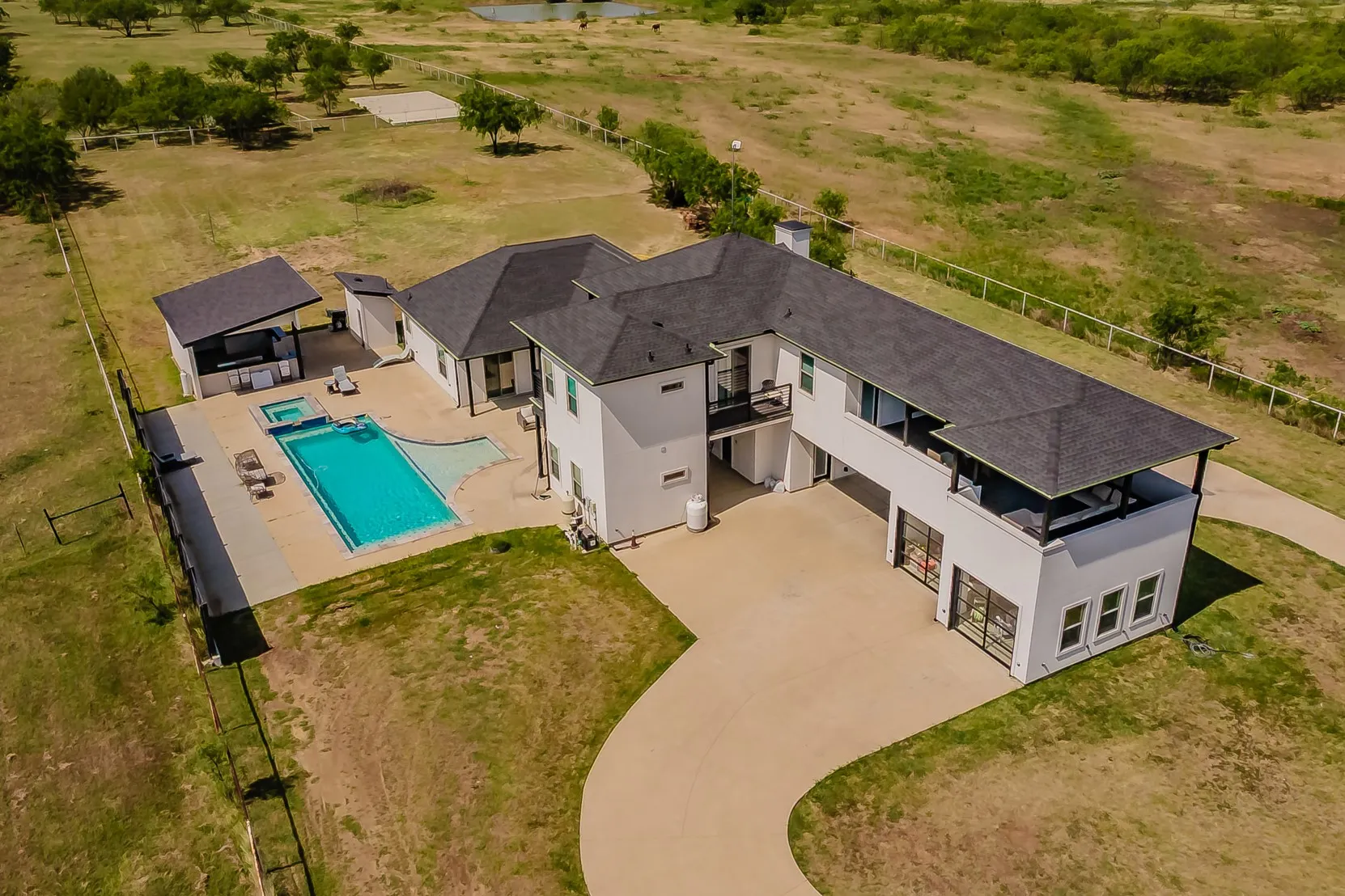 Single Family Residence For Sale in Johnson County , 616 County Road 903, Cleburne, Texas 76033, 5 Bedroom, 6 Bathroom, 2 Garage spaces, 3,200 Sqft, built in 2020, mls#21342728, Real Estate Agent in Cleburne, Homes For Sale in Johnson county, Homes For Sale in Cleburne, Realtor in Cleburne Texas, Real Estate Brokerage Independent Realty Texas, Luminita Cordes Realtor