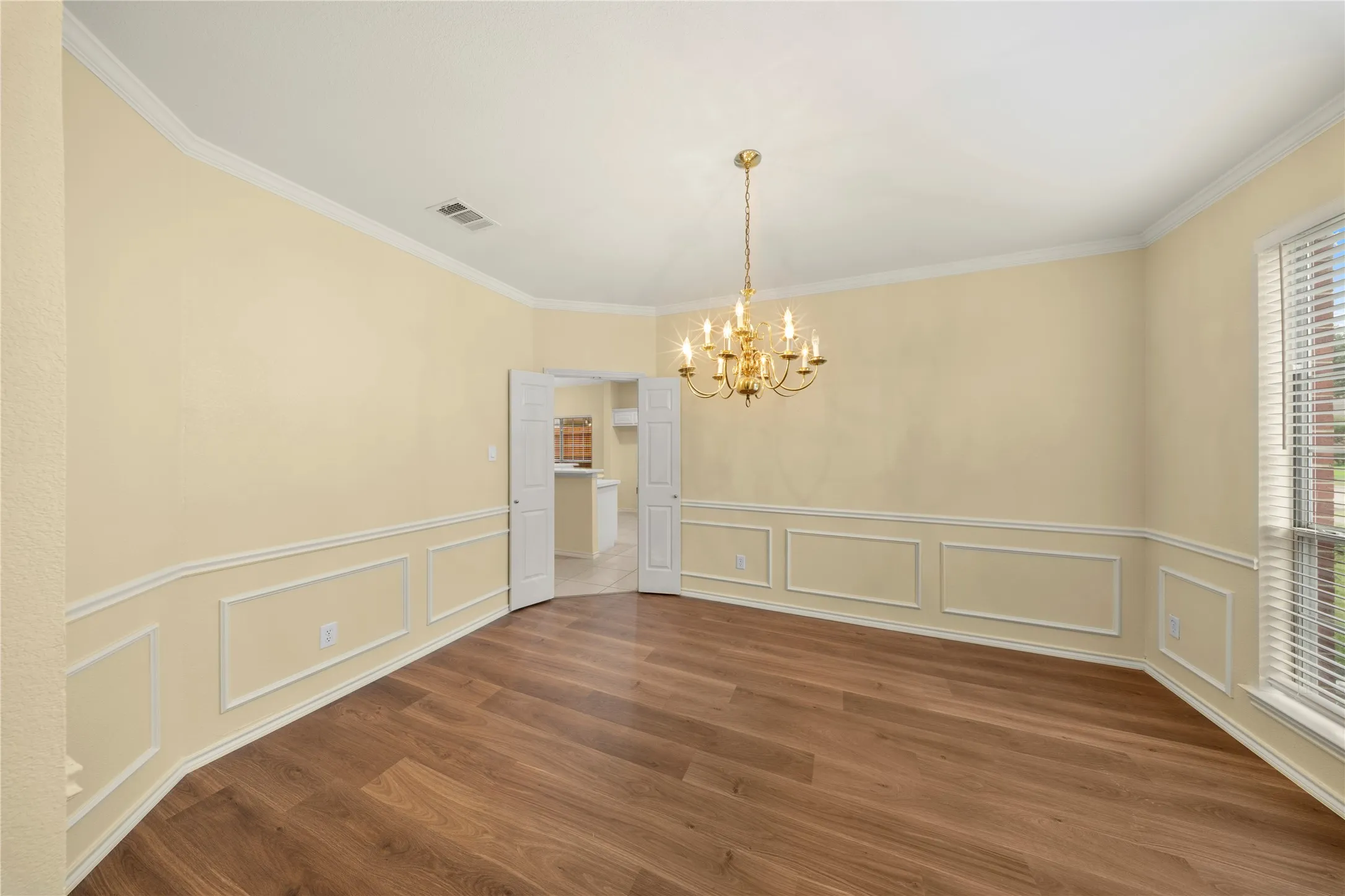 Single Family Residence For Rent in Collin County , 2808 Barksdale Drive, Plano, Texas 75025, 4 Bedroom, 4 Bathroom, 2 Garage spaces, 2,728 Sqft, built in 1993, mls#21342563, Real Estate Agent in Plano, Homes For Rent in Collin county, Homes For Rent in Plano, Realtor in Plano Texas, Real Estate Brokerage Independent Realty Texas, Luminita Cordes Realtor
