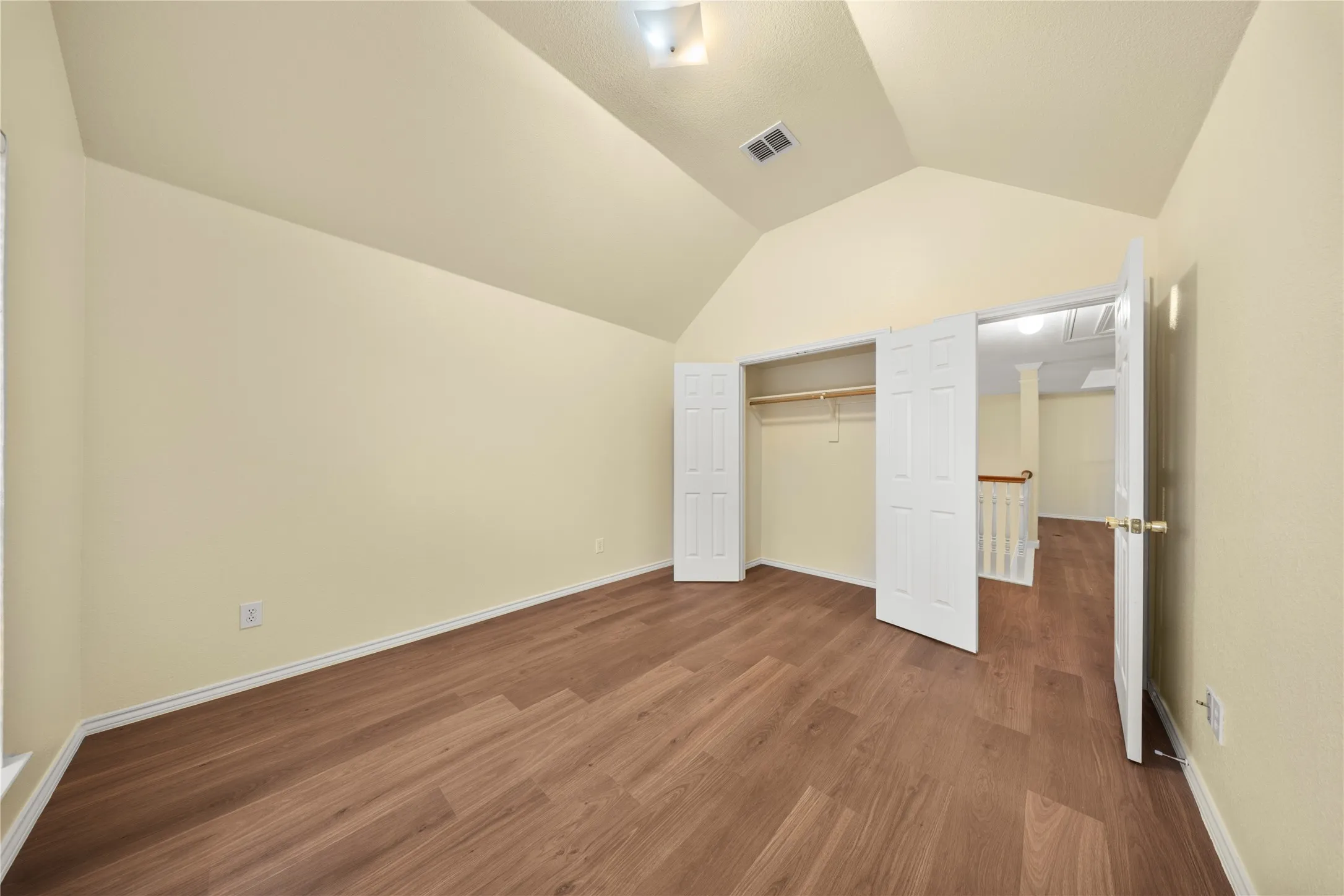 Single Family Residence For Rent in Collin County , 2808 Barksdale Drive, Plano, Texas 75025, 4 Bedroom, 4 Bathroom, 2 Garage spaces, 2,728 Sqft, built in 1993, mls#21342563, Real Estate Agent in Plano, Homes For Rent in Collin county, Homes For Rent in Plano, Realtor in Plano Texas, Real Estate Brokerage Independent Realty Texas, Luminita Cordes Realtor