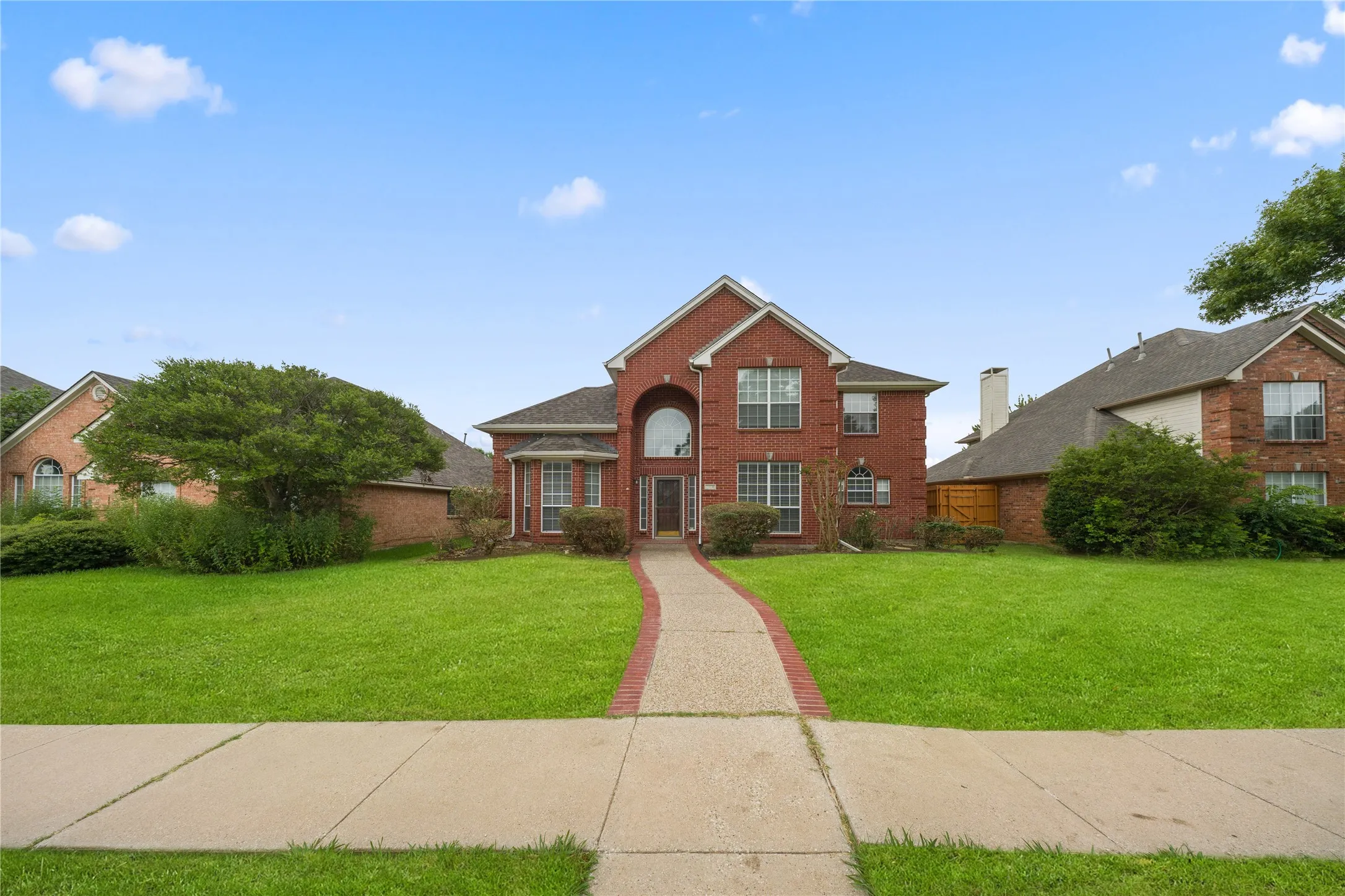 Single Family Residence For Rent in Collin County , 2808 Barksdale Drive, Plano, Texas 75025, 4 Bedroom, 4 Bathroom, 2 Garage spaces, 2,728 Sqft, built in 1993, mls#21342563, Real Estate Agent in Plano, Homes For Rent in Collin county, Homes For Rent in Plano, Realtor in Plano Texas, Real Estate Brokerage Independent Realty Texas, Luminita Cordes Realtor