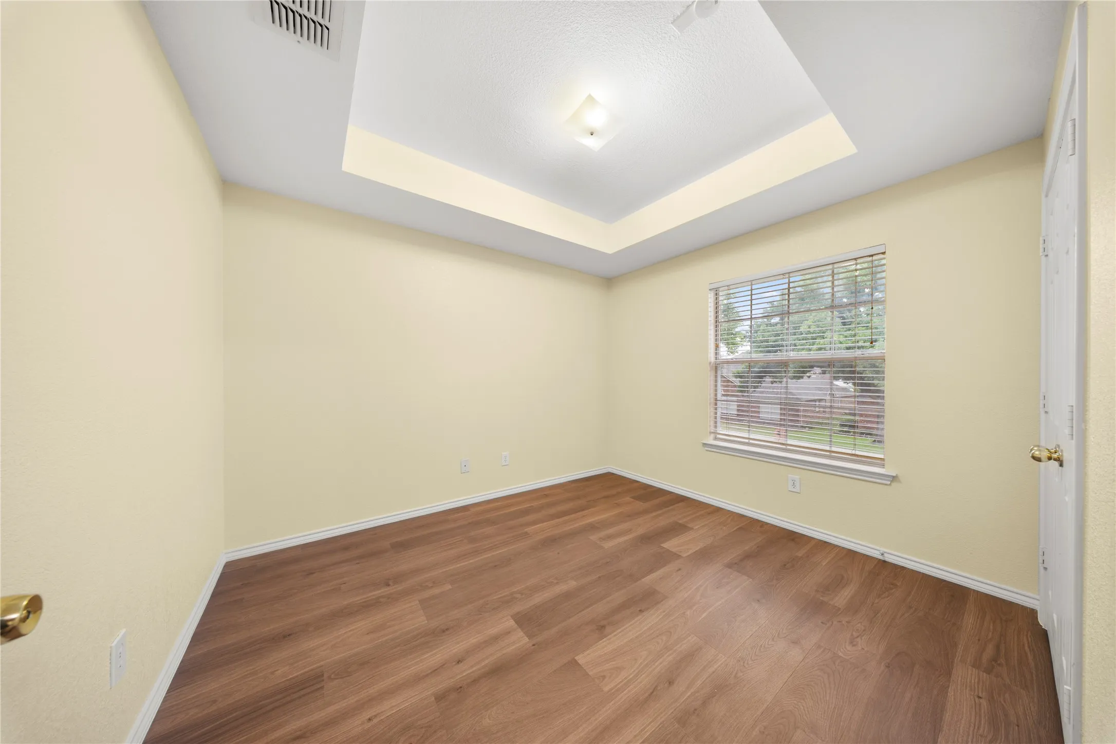 Single Family Residence For Rent in Collin County , 2808 Barksdale Drive, Plano, Texas 75025, 4 Bedroom, 4 Bathroom, 2 Garage spaces, 2,728 Sqft, built in 1993, mls#21342563, Real Estate Agent in Plano, Homes For Rent in Collin county, Homes For Rent in Plano, Realtor in Plano Texas, Real Estate Brokerage Independent Realty Texas, Luminita Cordes Realtor