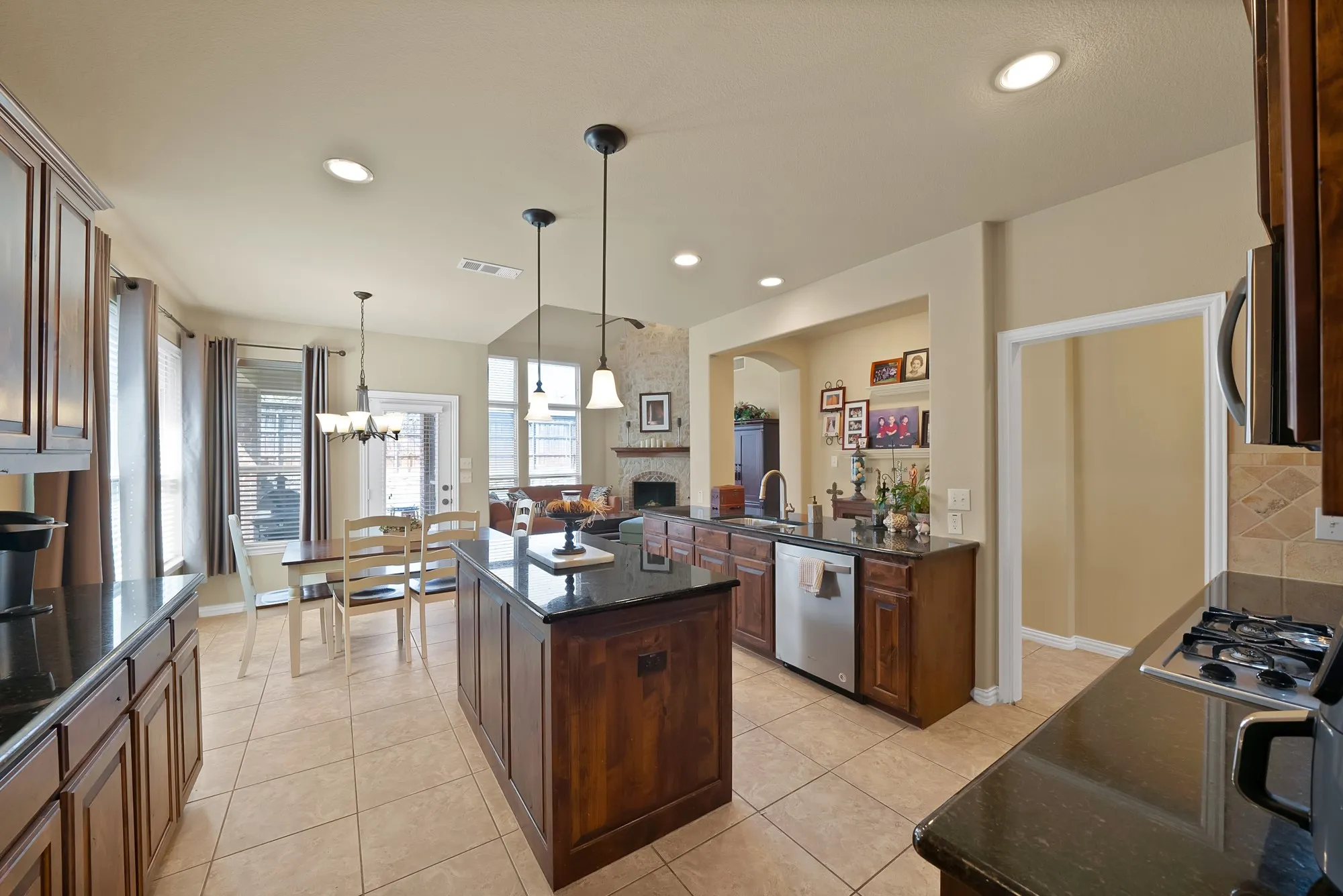 Single Family Residence For Sale in Kaufman County , 1030 Brigham Drive, Forney, Texas 75126, 4 Bedroom, 3 Bathroom, 2 Garage spaces, 2,945 Sqft, built in 2012, mls#21342724, Real Estate Agent in Forney, Homes For Sale in Kaufman county, Homes For Sale in Forney, Realtor in Forney Texas, Real Estate Brokerage Independent Realty Texas, Luminita Cordes Realtor