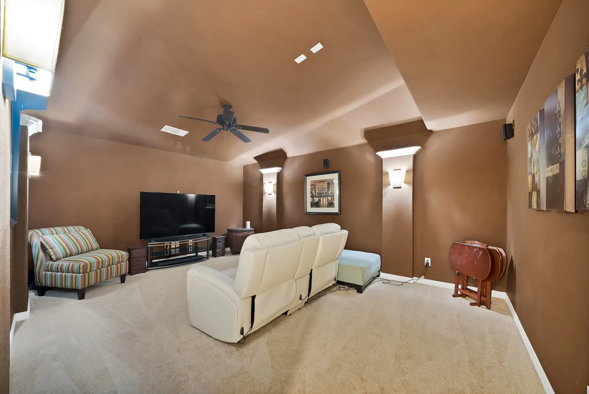 Single Family Residence For Sale in Kaufman County , 1030 Brigham Drive, Forney, Texas 75126, 4 Bedroom, 3 Bathroom, 2 Garage spaces, 2,945 Sqft, built in 2012, mls#21342724, Real Estate Agent in Forney, Homes For Sale in Kaufman county, Homes For Sale in Forney, Realtor in Forney Texas, Real Estate Brokerage Independent Realty Texas, Luminita Cordes Realtor