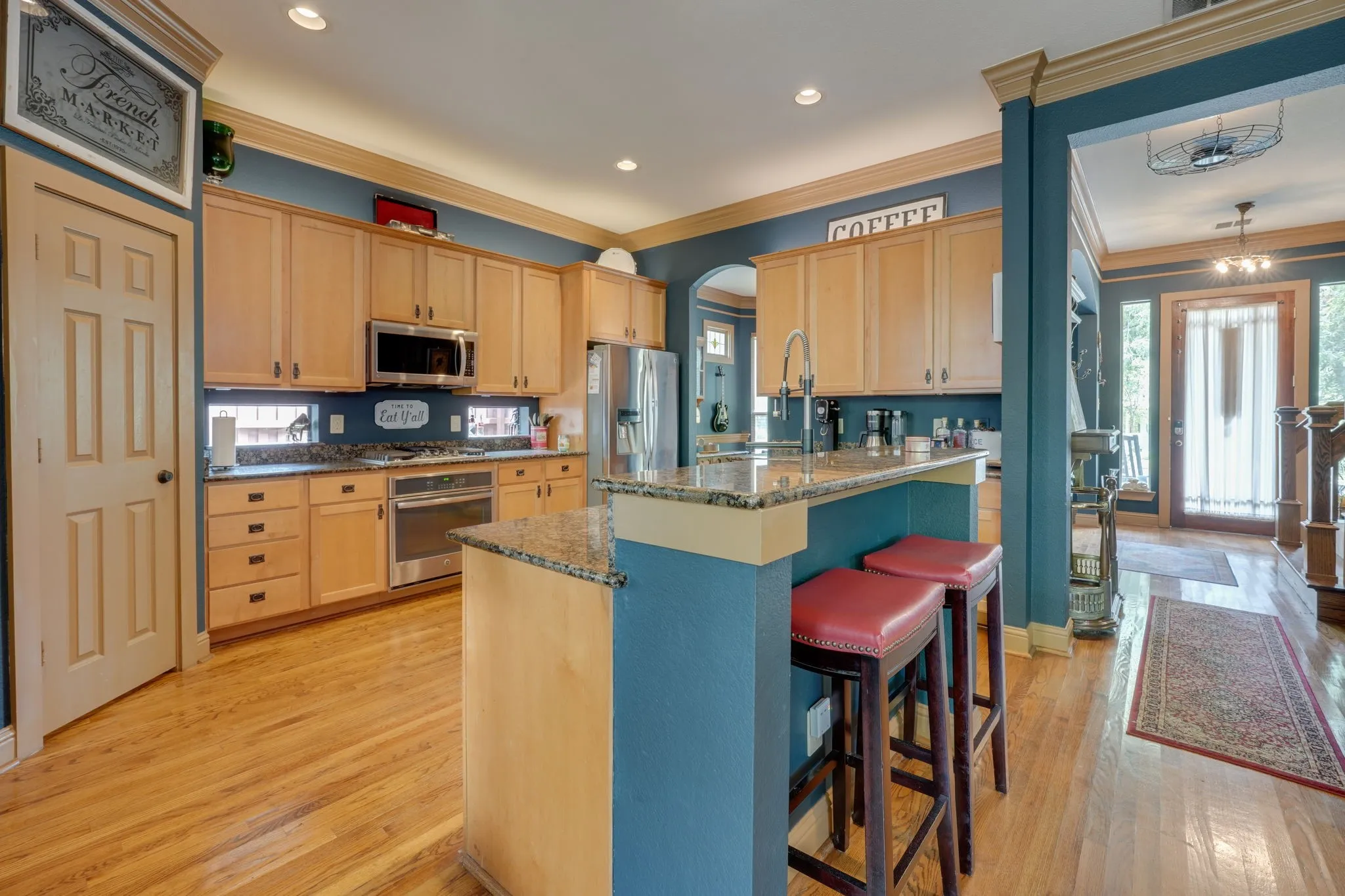 Single Family Residence For Rent in Dallas County , 5429 Victor Street, Dallas, Texas 75214, 4 Bedroom, 4 Bathroom, 2 Garage spaces, 2,354 Sqft, built in 2002, mls#21341821, Real Estate Agent in Dallas, Homes For Rent in Dallas county, Homes For Rent in Dallas, Realtor in Dallas Texas, Real Estate Brokerage Independent Realty Texas, Luminita Cordes Realtor