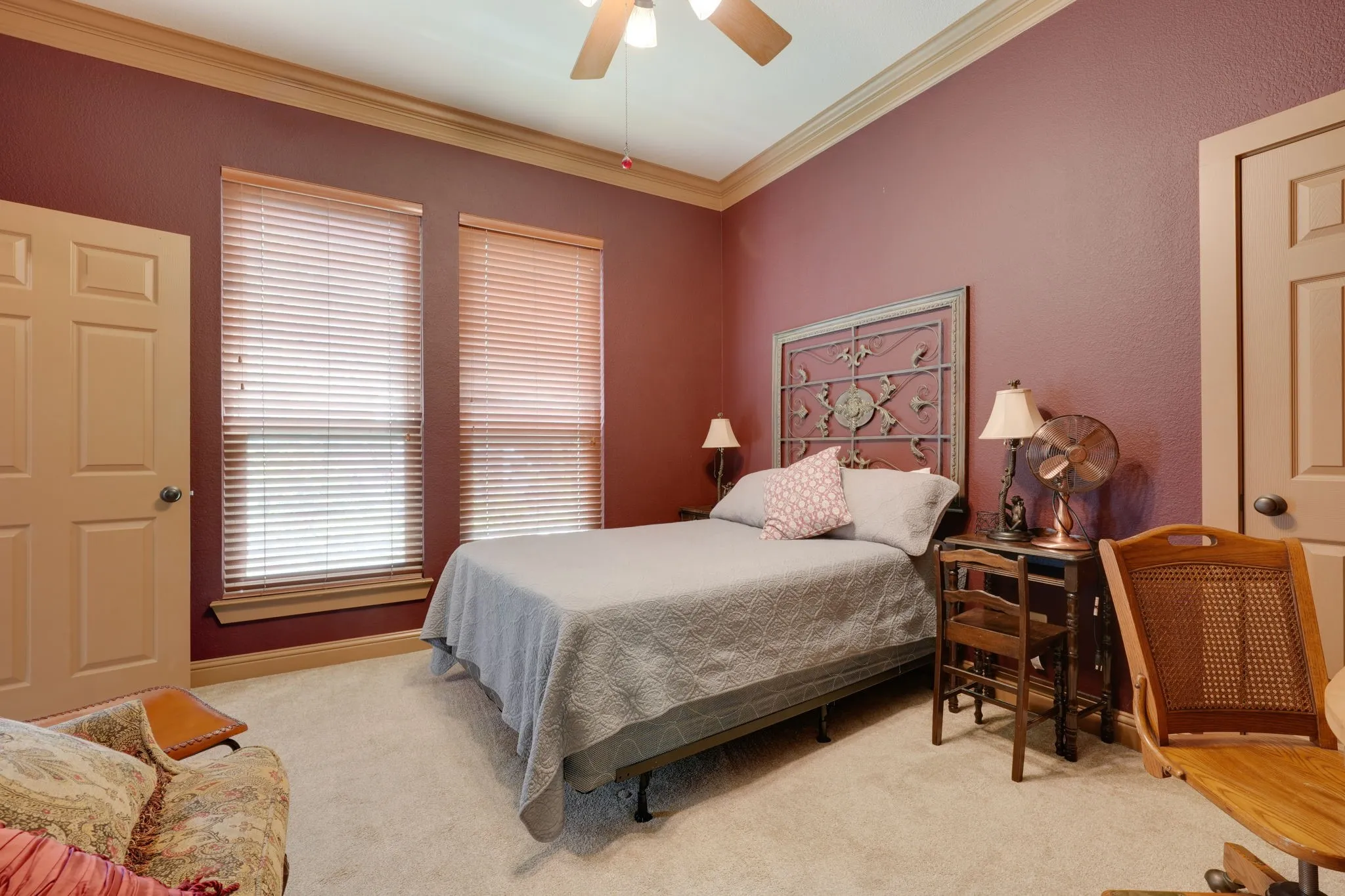 Single Family Residence For Rent in Dallas County , 5429 Victor Street, Dallas, Texas 75214, 4 Bedroom, 4 Bathroom, 2 Garage spaces, 2,354 Sqft, built in 2002, mls#21341821, Real Estate Agent in Dallas, Homes For Rent in Dallas county, Homes For Rent in Dallas, Realtor in Dallas Texas, Real Estate Brokerage Independent Realty Texas, Luminita Cordes Realtor