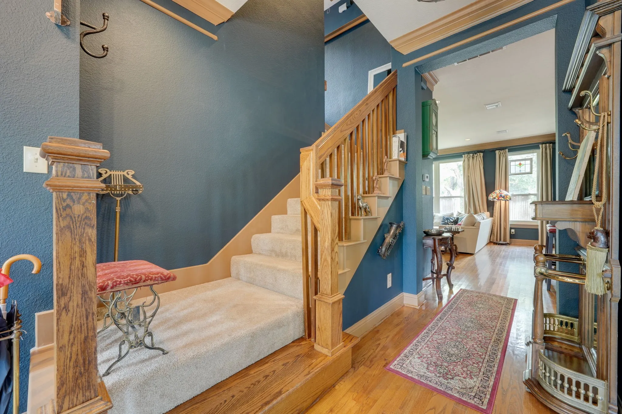 Single Family Residence For Rent in Dallas County , 5429 Victor Street, Dallas, Texas 75214, 4 Bedroom, 4 Bathroom, 2 Garage spaces, 2,354 Sqft, built in 2002, mls#21341821, Real Estate Agent in Dallas, Homes For Rent in Dallas county, Homes For Rent in Dallas, Realtor in Dallas Texas, Real Estate Brokerage Independent Realty Texas, Luminita Cordes Realtor