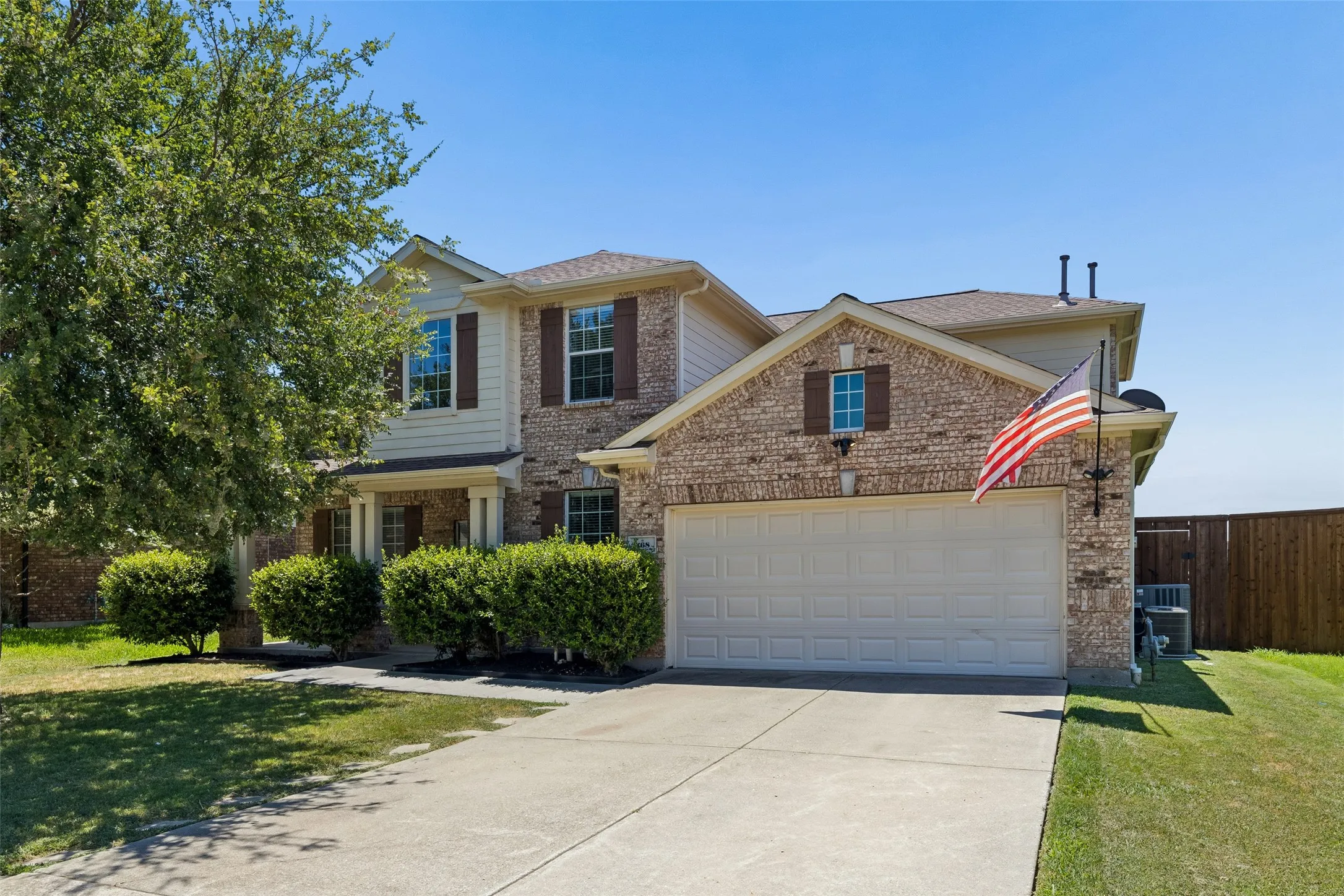 Single Family Residence For Sale in Denton County , 468 Willowlake Drive, Little Elm, Texas 75068, 5 Bedroom, 3 Bathroom, 2 Garage spaces, 3,013 Sqft, built in 2005, mls#21335897, Real Estate Agent in Little Elm, Homes For Sale in Denton county, Homes For Sale in Little Elm, Realtor in Little Elm Texas, Real Estate Brokerage Independent Realty Texas, Luminita Cordes Realtor