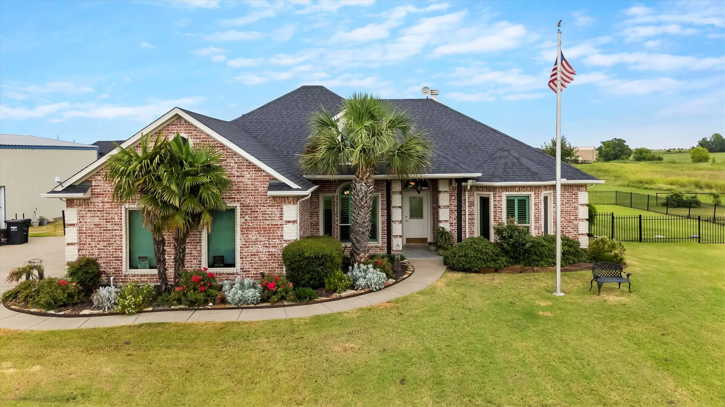 Single Family Residence For Sale in Hunt County , 2395 Fm 36 S, Caddo Mills, Texas 75135, 3 Bedroom, 2 Bathroom, 2 Garage spaces, 1,714 Sqft, built in 2003, mls#21340920, Real Estate Agent in Caddo Mills, Homes For Sale in Hunt county, Homes For Sale in Caddo Mills, Realtor in Caddo Mills Texas, Real Estate Brokerage Independent Realty Texas, Luminita Cordes Realtor