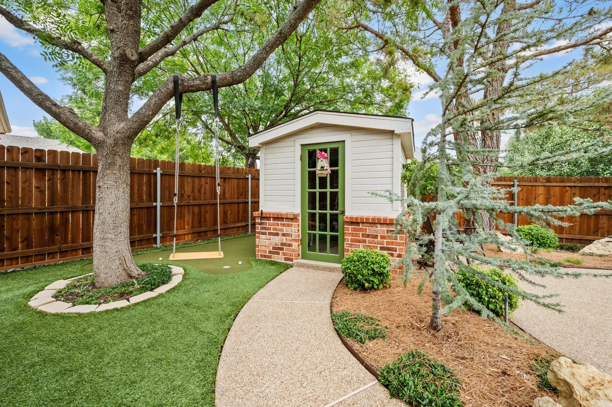 Single Family Residence For Sale in Tarrant County , 8364 Everglades Circle, Fort Worth, Texas 76137, 3 Bedroom, 2 Bathroom, 3 Garage spaces, 1,823 Sqft, built in 1999, mls#21340535, Real Estate Agent in Fort Worth, Homes For Sale in Tarrant county, Homes For Sale in Fort Worth, Realtor in Fort Worth Texas, Real Estate Brokerage Independent Realty Texas, Luminita Cordes Realtor