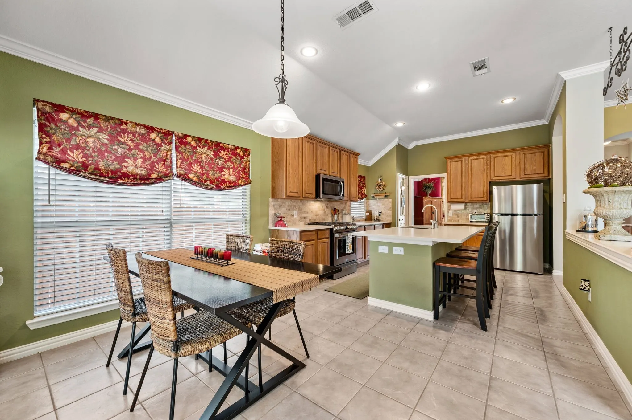 Single Family Residence For Sale in Tarrant County , 8364 Everglades Circle, Fort Worth, Texas 76137, 3 Bedroom, 2 Bathroom, 3 Garage spaces, 1,823 Sqft, built in 1999, mls#21340535, Real Estate Agent in Fort Worth, Homes For Sale in Tarrant county, Homes For Sale in Fort Worth, Realtor in Fort Worth Texas, Real Estate Brokerage Independent Realty Texas, Luminita Cordes Realtor