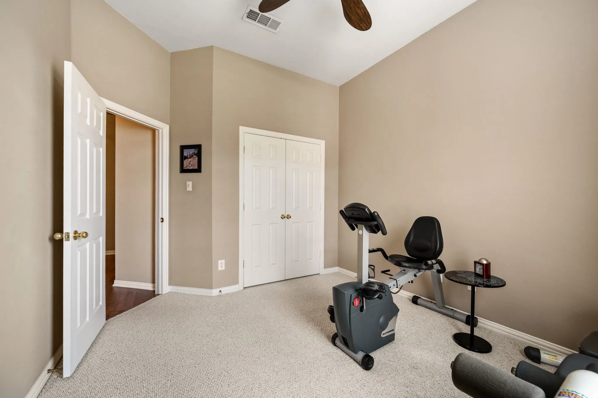 Single Family Residence For Sale in Tarrant County , 8364 Everglades Circle, Fort Worth, Texas 76137, 3 Bedroom, 2 Bathroom, 3 Garage spaces, 1,823 Sqft, built in 1999, mls#21340535, Real Estate Agent in Fort Worth, Homes For Sale in Tarrant county, Homes For Sale in Fort Worth, Realtor in Fort Worth Texas, Real Estate Brokerage Independent Realty Texas, Luminita Cordes Realtor