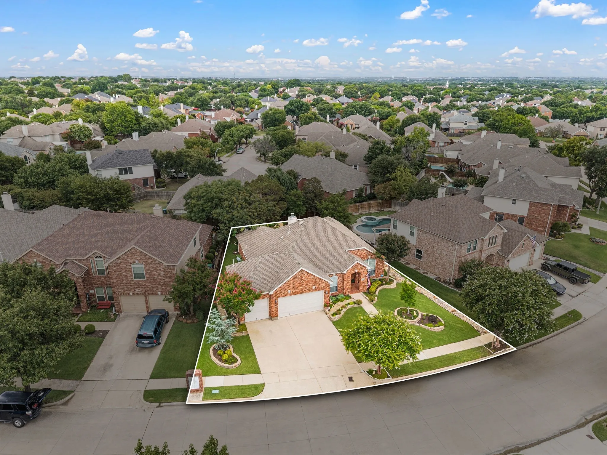 Single Family Residence For Sale in Tarrant County , 8364 Everglades Circle, Fort Worth, Texas 76137, 3 Bedroom, 2 Bathroom, 3 Garage spaces, 1,823 Sqft, built in 1999, mls#21340535, Real Estate Agent in Fort Worth, Homes For Sale in Tarrant county, Homes For Sale in Fort Worth, Realtor in Fort Worth Texas, Real Estate Brokerage Independent Realty Texas, Luminita Cordes Realtor