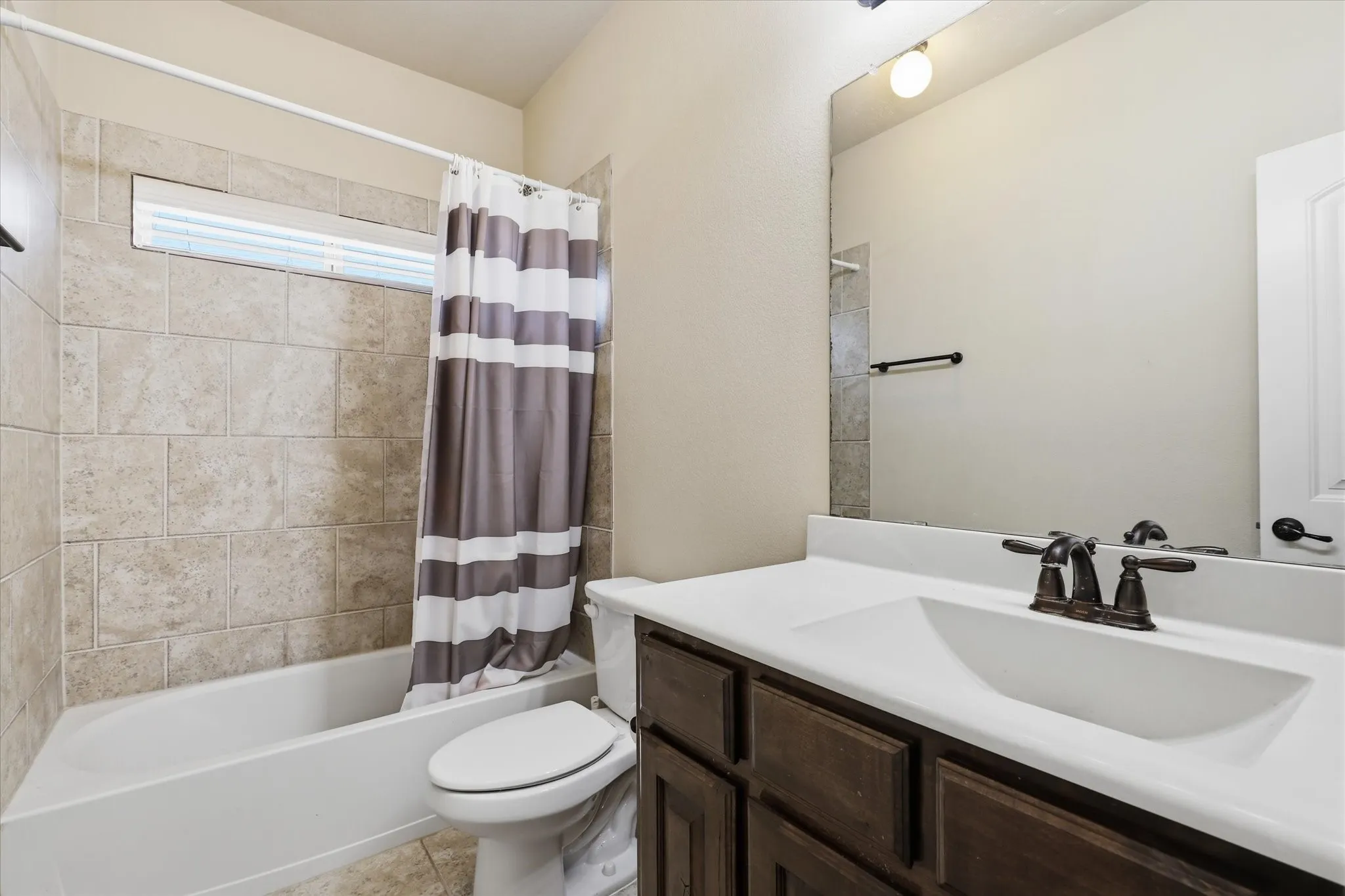 Single Family Residence For Sale in Dallas County , 4025 Dalton Drive, Rowlett, Texas 75089, 4 Bedroom, 4 Bathroom, 3 Garage spaces, 3,446 Sqft, built in 2014, mls#21342190, Real Estate Agent in Rowlett, Homes For Sale in Dallas county, Homes For Sale in Rowlett, Realtor in Rowlett Texas, Real Estate Brokerage Independent Realty Texas, Luminita Cordes Realtor