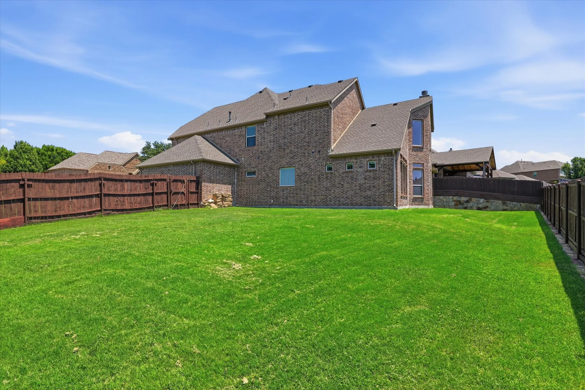 Single Family Residence For Sale in Dallas County , 4025 Dalton Drive, Rowlett, Texas 75089, 4 Bedroom, 4 Bathroom, 3 Garage spaces, 3,446 Sqft, built in 2014, mls#21342190, Real Estate Agent in Rowlett, Homes For Sale in Dallas county, Homes For Sale in Rowlett, Realtor in Rowlett Texas, Real Estate Brokerage Independent Realty Texas, Luminita Cordes Realtor