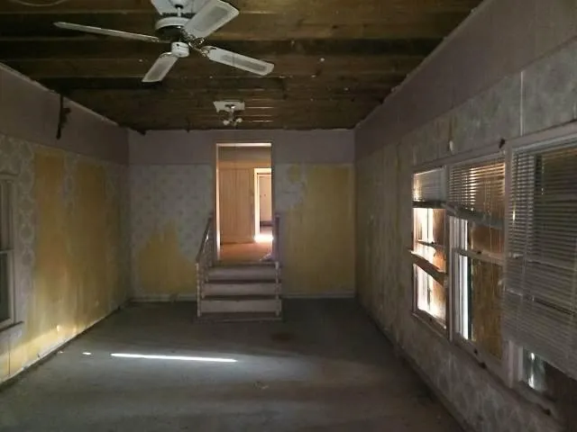 Single Family Residence For Sale in Taylor County , 210 Clinton Street, Abilene, Texas 79603, 4 Bedroom, 2 Bathroom, Garage spaces, 2,892 Sqft, built in 1905, mls#21342767, Real Estate Agent in Abilene, Homes For Sale in Taylor county, Homes For Sale in Abilene, Realtor in Abilene Texas, Real Estate Brokerage Independent Realty Texas, Luminita Cordes Realtor