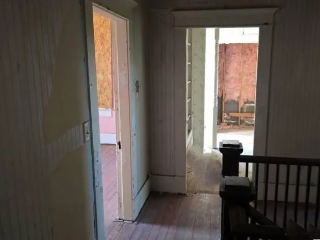 Single Family Residence For Sale in Taylor County , 210 Clinton Street, Abilene, Texas 79603, 4 Bedroom, 2 Bathroom, Garage spaces, 2,892 Sqft, built in 1905, mls#21342767, Real Estate Agent in Abilene, Homes For Sale in Taylor county, Homes For Sale in Abilene, Realtor in Abilene Texas, Real Estate Brokerage Independent Realty Texas, Luminita Cordes Realtor
