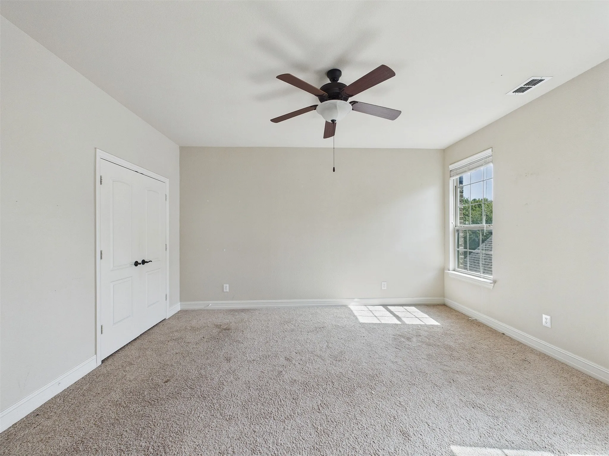 Single Family Residence For Sale in Denton County , 2825 Hollowbrook Lane, Frisco, Texas 75033, 5 Bedroom, 4 Bathroom, 2 Garage spaces, 3,915 Sqft, built in 2013, mls#21341905, Real Estate Agent in Frisco, Homes For Sale in Denton county, Homes For Sale in Frisco, Realtor in Frisco Texas, Real Estate Brokerage Independent Realty Texas, Luminita Cordes Realtor