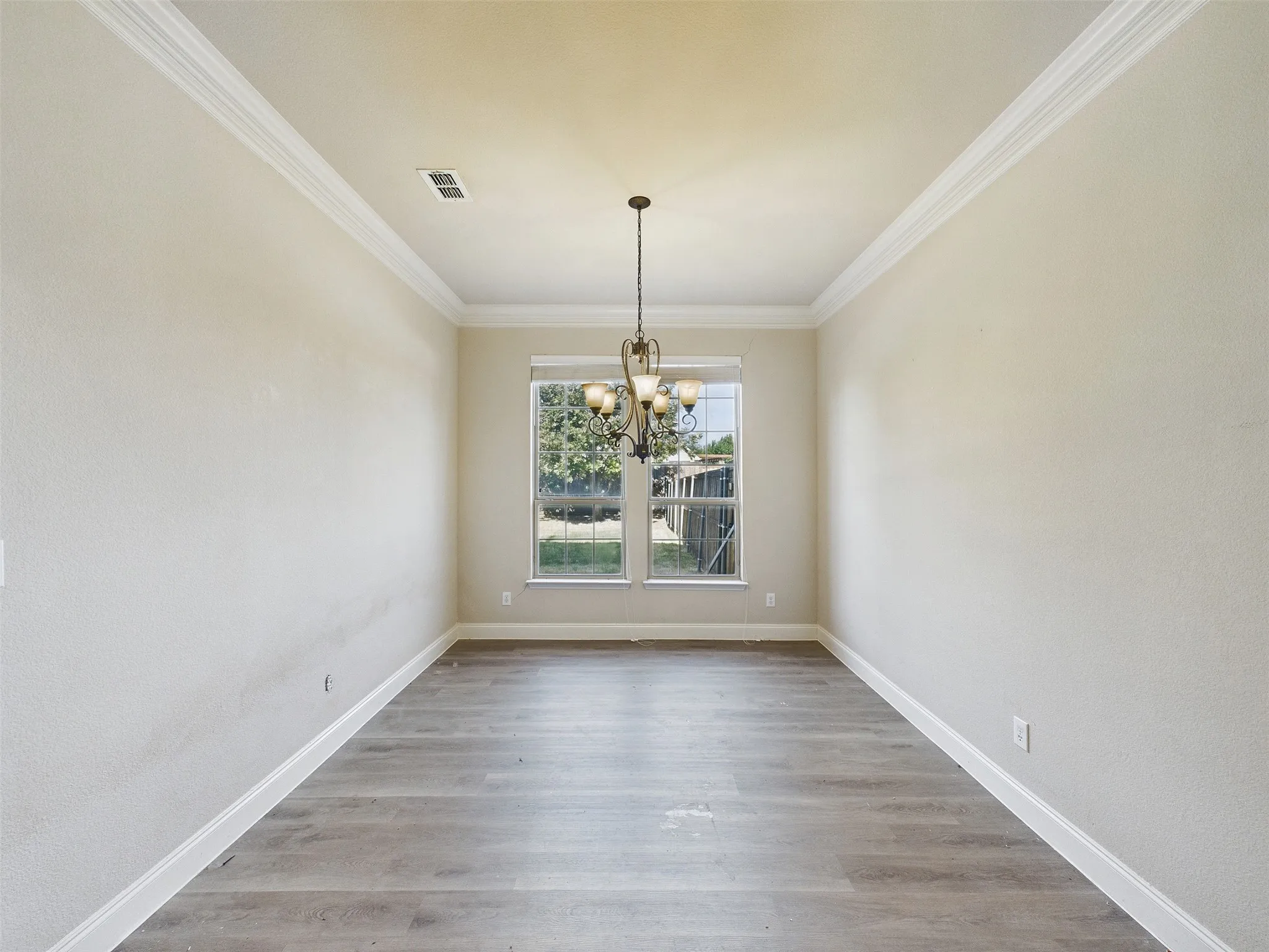 Single Family Residence For Sale in Denton County , 2825 Hollowbrook Lane, Frisco, Texas 75033, 5 Bedroom, 4 Bathroom, 2 Garage spaces, 3,915 Sqft, built in 2013, mls#21341905, Real Estate Agent in Frisco, Homes For Sale in Denton county, Homes For Sale in Frisco, Realtor in Frisco Texas, Real Estate Brokerage Independent Realty Texas, Luminita Cordes Realtor