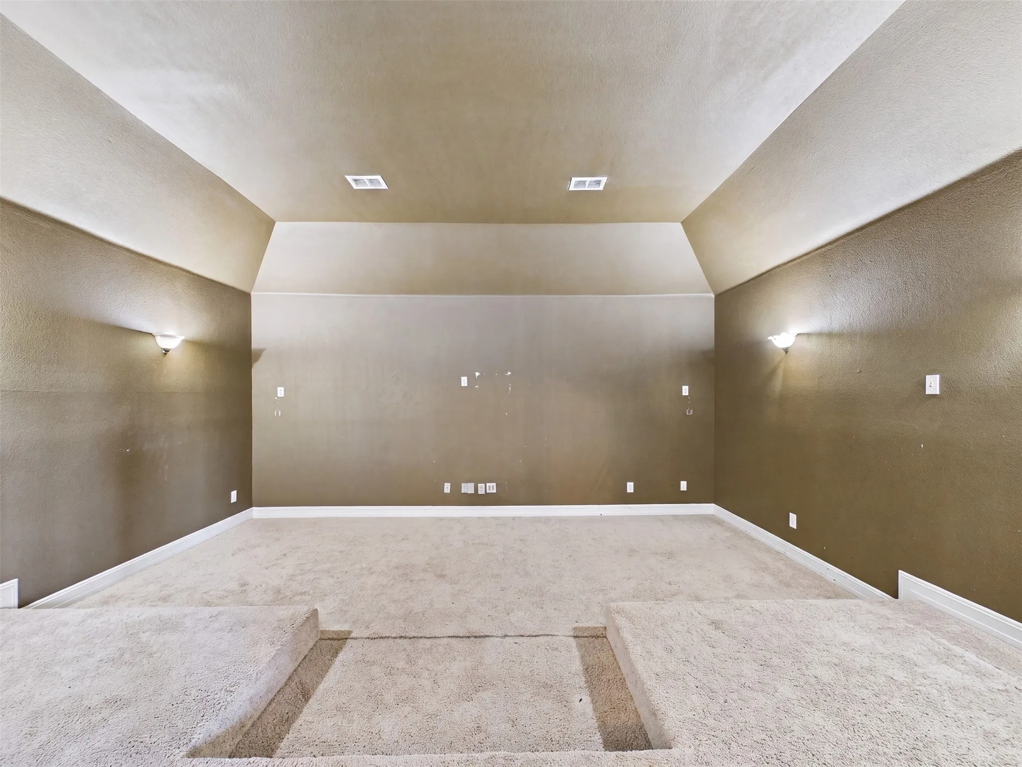 Single Family Residence For Sale in Denton County , 2825 Hollowbrook Lane, Frisco, Texas 75033, 5 Bedroom, 4 Bathroom, 2 Garage spaces, 3,915 Sqft, built in 2013, mls#21341905, Real Estate Agent in Frisco, Homes For Sale in Denton county, Homes For Sale in Frisco, Realtor in Frisco Texas, Real Estate Brokerage Independent Realty Texas, Luminita Cordes Realtor