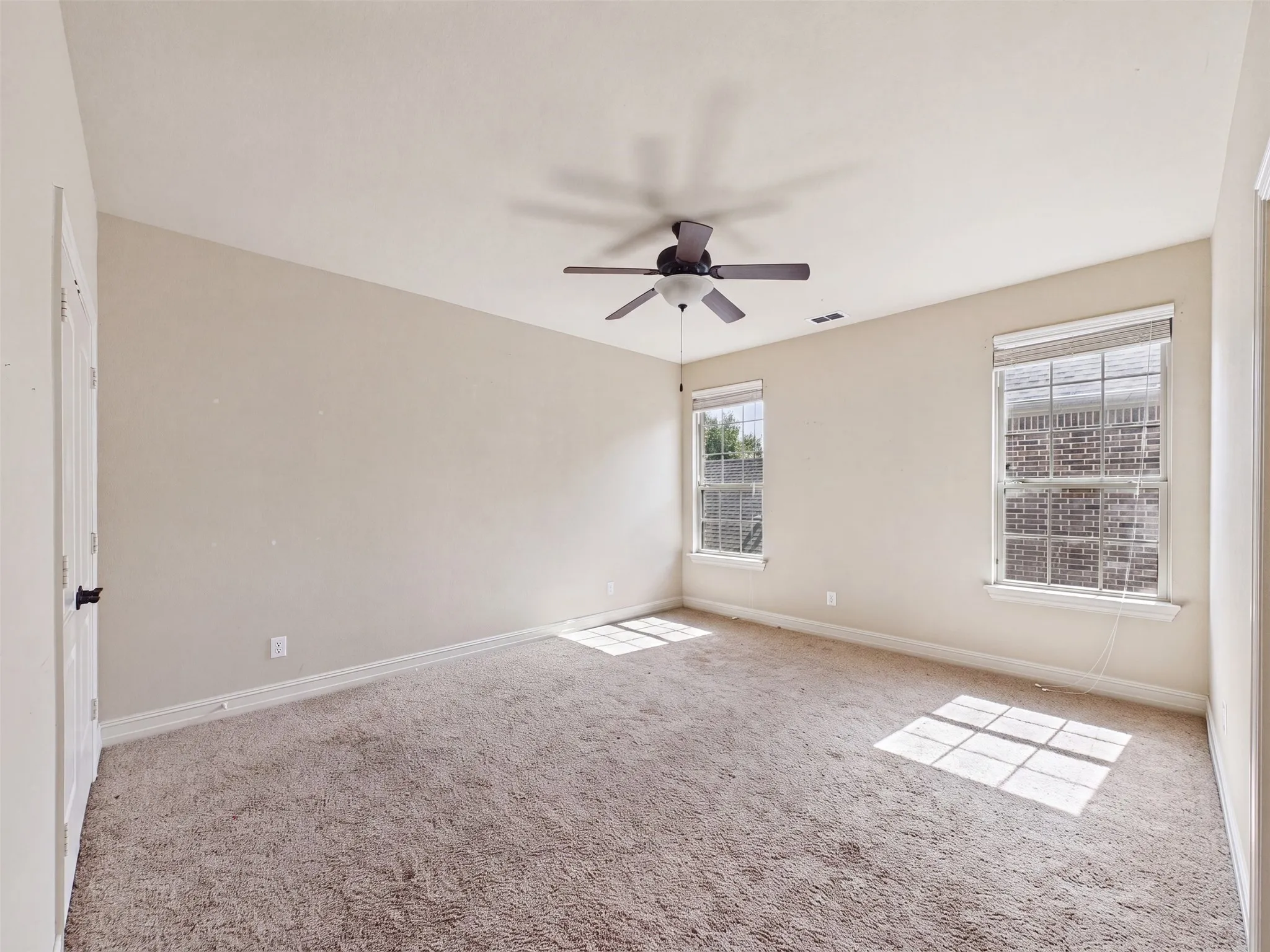Single Family Residence For Sale in Denton County , 2825 Hollowbrook Lane, Frisco, Texas 75033, 5 Bedroom, 4 Bathroom, 2 Garage spaces, 3,915 Sqft, built in 2013, mls#21341905, Real Estate Agent in Frisco, Homes For Sale in Denton county, Homes For Sale in Frisco, Realtor in Frisco Texas, Real Estate Brokerage Independent Realty Texas, Luminita Cordes Realtor