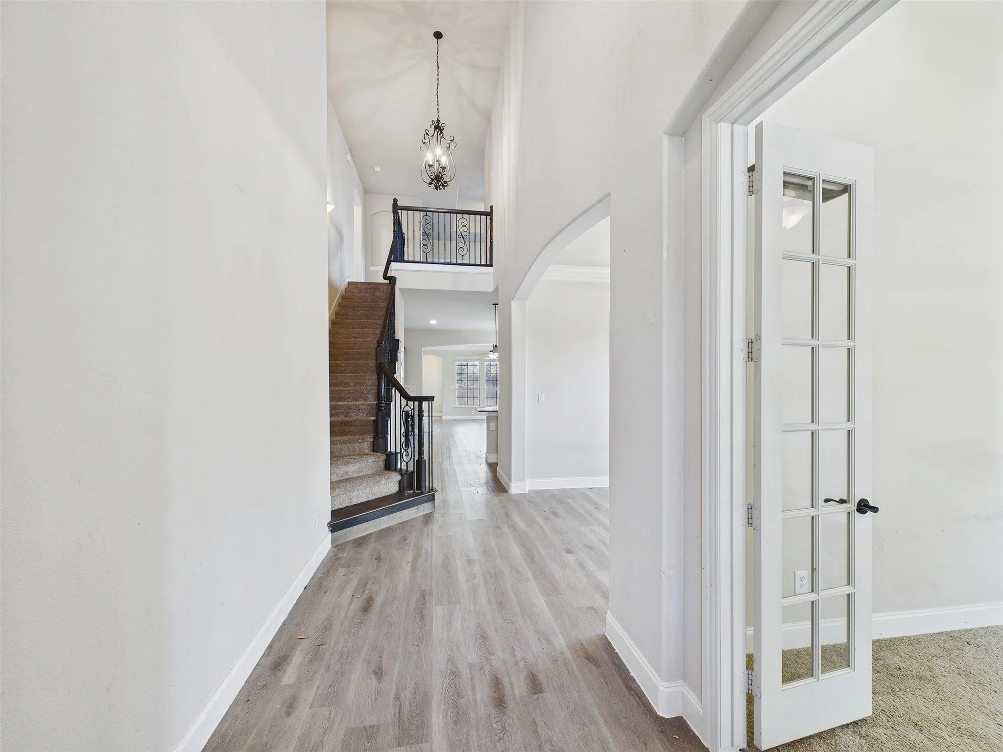 Single Family Residence For Sale in Denton County , 2825 Hollowbrook Lane, Frisco, Texas 75033, 5 Bedroom, 4 Bathroom, 2 Garage spaces, 3,915 Sqft, built in 2013, mls#21341905, Real Estate Agent in Frisco, Homes For Sale in Denton county, Homes For Sale in Frisco, Realtor in Frisco Texas, Real Estate Brokerage Independent Realty Texas, Luminita Cordes Realtor