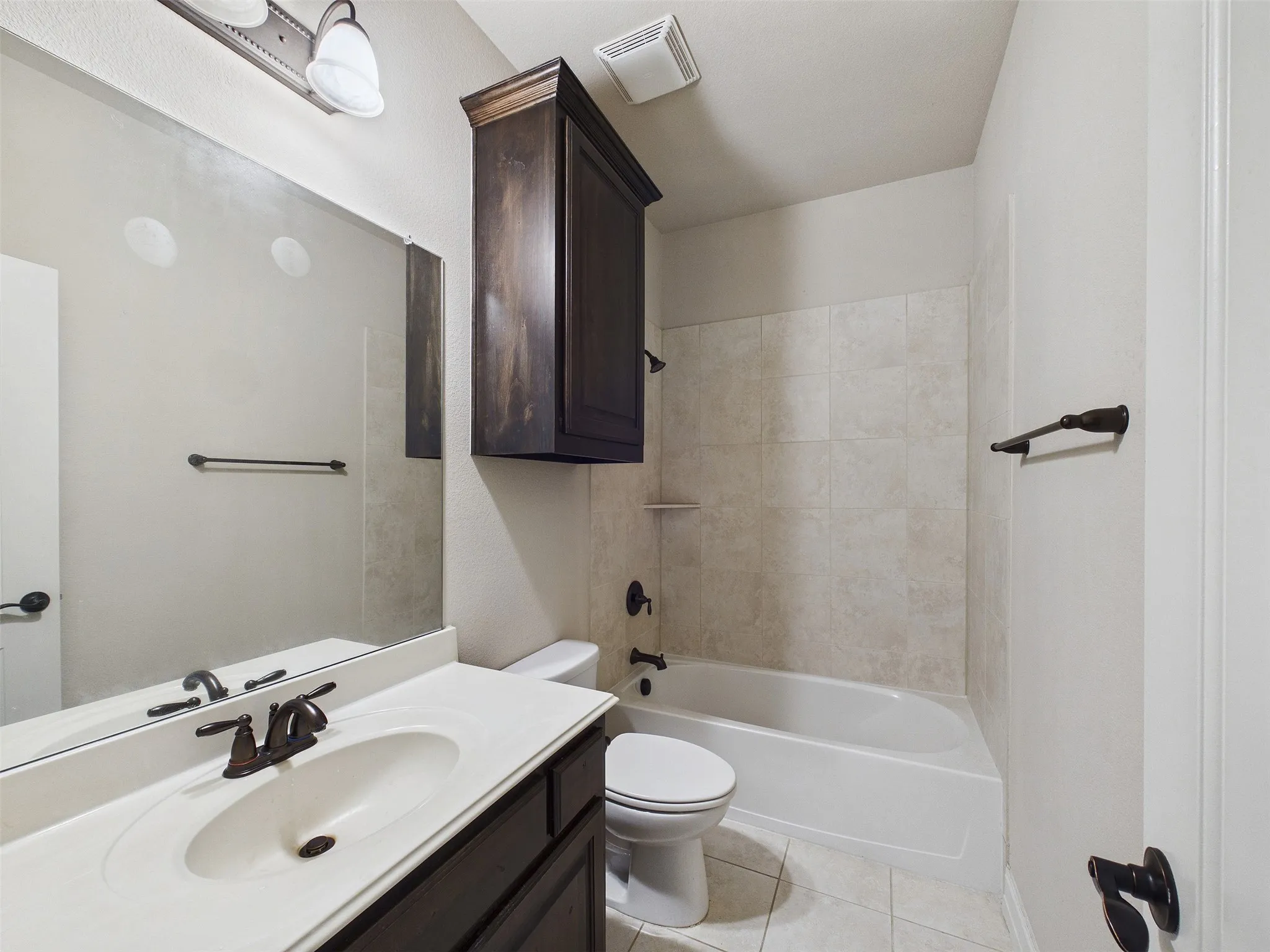 Single Family Residence For Sale in Denton County , 2825 Hollowbrook Lane, Frisco, Texas 75033, 5 Bedroom, 4 Bathroom, 2 Garage spaces, 3,915 Sqft, built in 2013, mls#21341905, Real Estate Agent in Frisco, Homes For Sale in Denton county, Homes For Sale in Frisco, Realtor in Frisco Texas, Real Estate Brokerage Independent Realty Texas, Luminita Cordes Realtor
