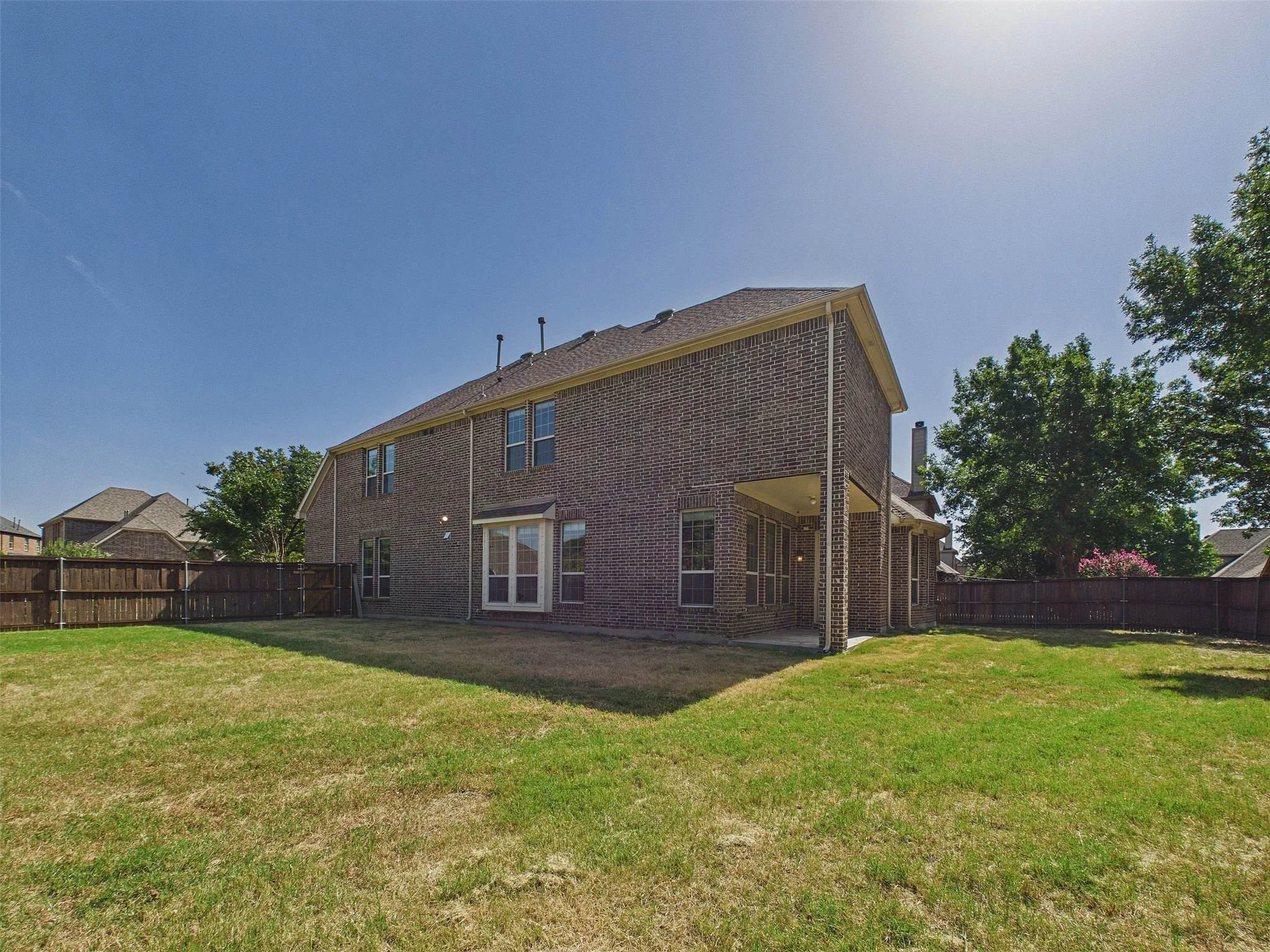 Single Family Residence For Sale in Denton County , 2825 Hollowbrook Lane, Frisco, Texas 75033, 5 Bedroom, 4 Bathroom, 2 Garage spaces, 3,915 Sqft, built in 2013, mls#21341905, Real Estate Agent in Frisco, Homes For Sale in Denton county, Homes For Sale in Frisco, Realtor in Frisco Texas, Real Estate Brokerage Independent Realty Texas, Luminita Cordes Realtor