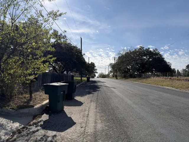Single Family Residence For Sale in Gillespie County , 207 S Creek Street, Fredericksburg, Texas 78624, 3 Bedrooms, 2 Bathrooms, Garage spaces, 1,659 Sqft, built in 2005, Price $399,900, mls#21342778, Real Estate Agent in Fredericksburg, Homes For Sale in Gillespie county, Homes For Sale in Fredericksburg, Realtor in Fredericksburg Texas, Real Estate Brokerage Independent Realty Texas, Luminita Cordes Realtor