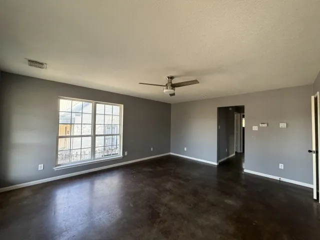 Single Family Residence For Sale in Gillespie County , 207 S Creek Street, Fredericksburg, Texas 78624, 3 Bedrooms, 2 Bathrooms, Garage spaces, 1,659 Sqft, built in 2005, Price $399,900, mls#21342778, Real Estate Agent in Fredericksburg, Homes For Sale in Gillespie county, Homes For Sale in Fredericksburg, Realtor in Fredericksburg Texas, Real Estate Brokerage Independent Realty Texas, Luminita Cordes Realtor