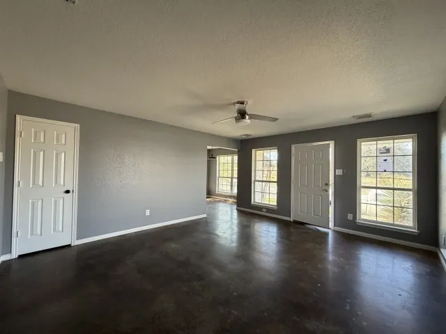 Single Family Residence For Sale in Gillespie County , 207 S Creek Street, Fredericksburg, Texas 78624, 3 Bedrooms, 2 Bathrooms, Garage spaces, 1,659 Sqft, built in 2005, Price $399,900, mls#21342778, Real Estate Agent in Fredericksburg, Homes For Sale in Gillespie county, Homes For Sale in Fredericksburg, Realtor in Fredericksburg Texas, Real Estate Brokerage Independent Realty Texas, Luminita Cordes Realtor