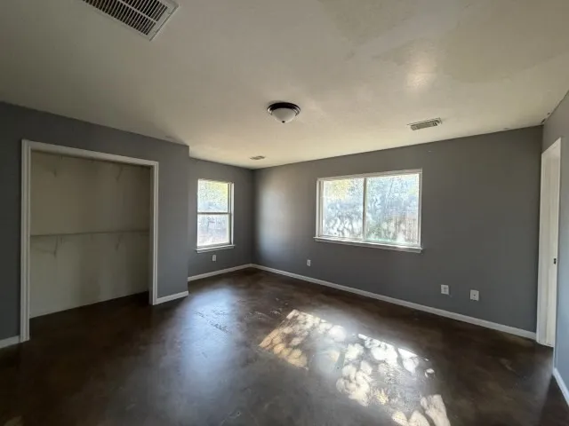 Single Family Residence For Sale in Gillespie County , 207 S Creek Street, Fredericksburg, Texas 78624, 3 Bedrooms, 2 Bathrooms, Garage spaces, 1,659 Sqft, built in 2005, Price $399,900, mls#21342778, Real Estate Agent in Fredericksburg, Homes For Sale in Gillespie county, Homes For Sale in Fredericksburg, Realtor in Fredericksburg Texas, Real Estate Brokerage Independent Realty Texas, Luminita Cordes Realtor