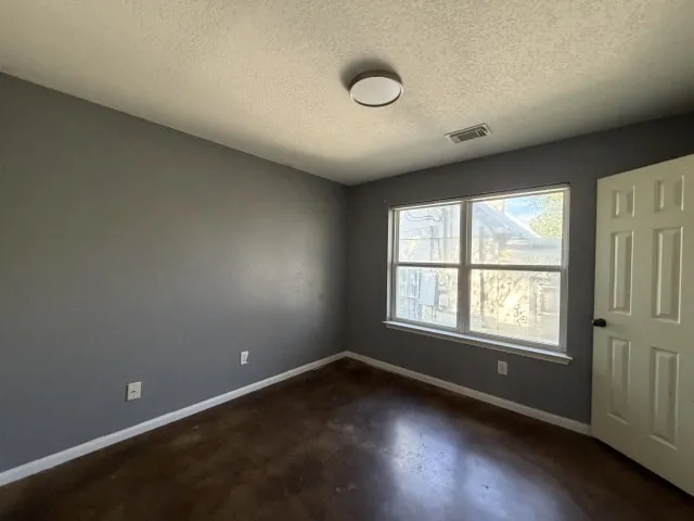Single Family Residence For Sale in Gillespie County , 207 S Creek Street, Fredericksburg, Texas 78624, 3 Bedrooms, 2 Bathrooms, Garage spaces, 1,659 Sqft, built in 2005, Price $399,900, mls#21342778, Real Estate Agent in Fredericksburg, Homes For Sale in Gillespie county, Homes For Sale in Fredericksburg, Realtor in Fredericksburg Texas, Real Estate Brokerage Independent Realty Texas, Luminita Cordes Realtor
