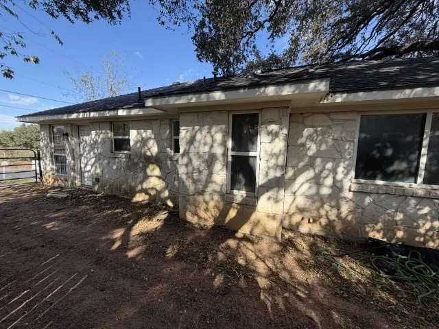 Single Family Residence For Sale in Gillespie County , 207 S Creek Street, Fredericksburg, Texas 78624, 3 Bedrooms, 2 Bathrooms, Garage spaces, 1,659 Sqft, built in 2005, Price $399,900, mls#21342778, Real Estate Agent in Fredericksburg, Homes For Sale in Gillespie county, Homes For Sale in Fredericksburg, Realtor in Fredericksburg Texas, Real Estate Brokerage Independent Realty Texas, Luminita Cordes Realtor