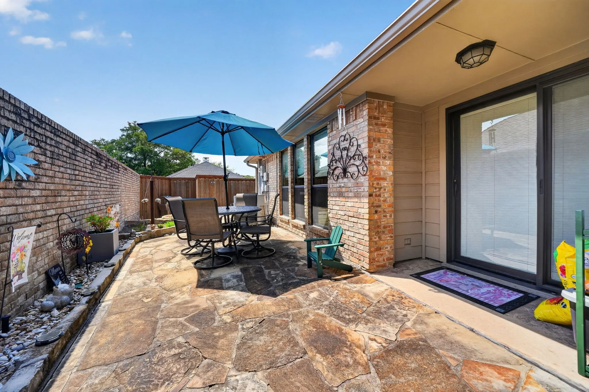 Single Family Residence For Sale in Dallas County , 806 Oakway Court, Richardson, Texas 75081, 3 Bedroom, 3 Bathroom, 2 Garage spaces, 2,100 Sqft, built in 1983, mls#21342703, Real Estate Agent in Richardson, Homes For Sale in Dallas county, Homes For Sale in Richardson, Realtor in Richardson Texas, Real Estate Brokerage Independent Realty Texas, Luminita Cordes Realtor