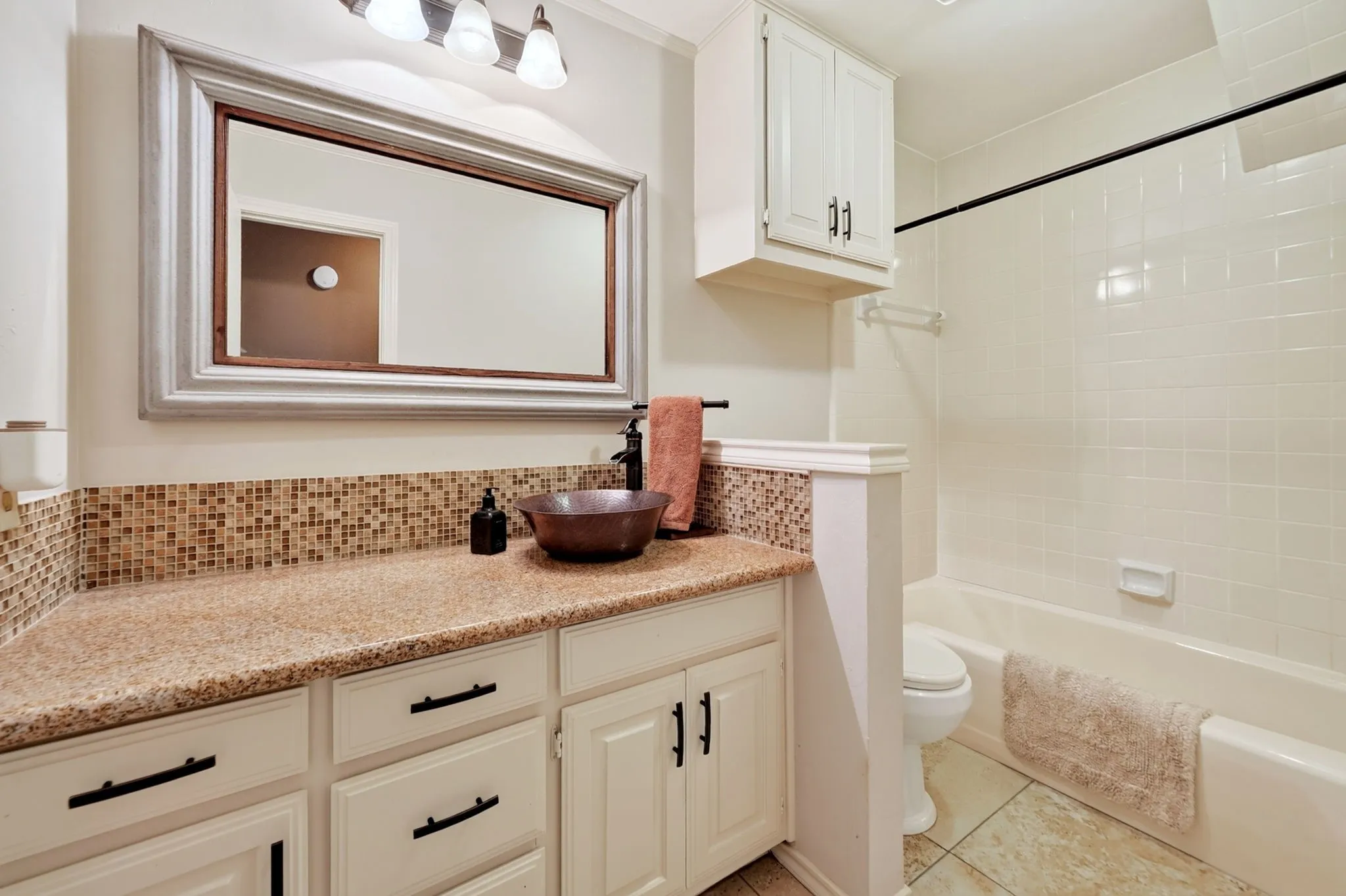 Single Family Residence For Sale in Dallas County , 806 Oakway Court, Richardson, Texas 75081, 3 Bedroom, 3 Bathroom, 2 Garage spaces, 2,100 Sqft, built in 1983, mls#21342703, Real Estate Agent in Richardson, Homes For Sale in Dallas county, Homes For Sale in Richardson, Realtor in Richardson Texas, Real Estate Brokerage Independent Realty Texas, Luminita Cordes Realtor