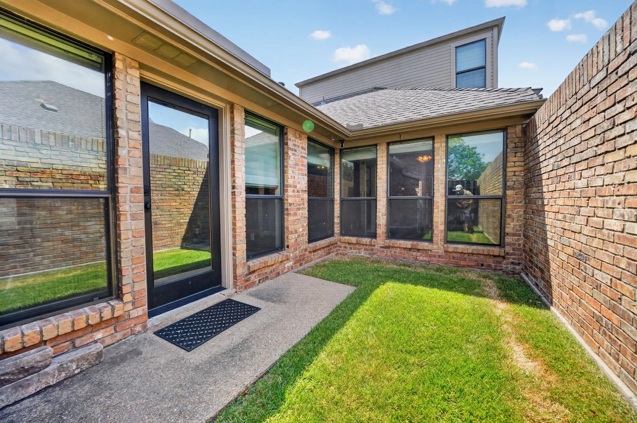 Single Family Residence For Sale in Dallas County , 806 Oakway Court, Richardson, Texas 75081, 3 Bedroom, 3 Bathroom, 2 Garage spaces, 2,100 Sqft, built in 1983, mls#21342703, Real Estate Agent in Richardson, Homes For Sale in Dallas county, Homes For Sale in Richardson, Realtor in Richardson Texas, Real Estate Brokerage Independent Realty Texas, Luminita Cordes Realtor