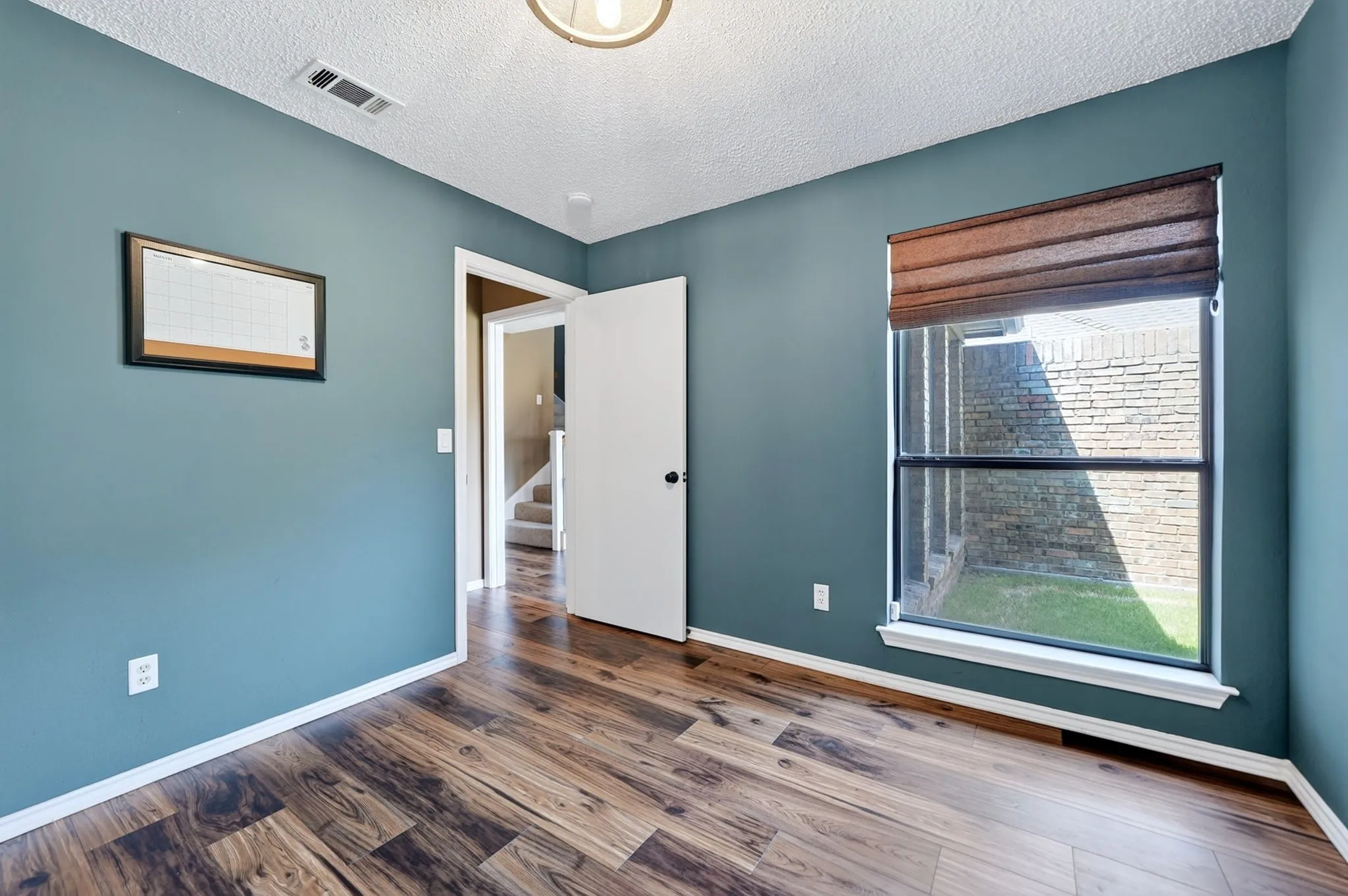 Single Family Residence For Sale in Dallas County , 806 Oakway Court, Richardson, Texas 75081, 3 Bedroom, 3 Bathroom, 2 Garage spaces, 2,100 Sqft, built in 1983, mls#21342703, Real Estate Agent in Richardson, Homes For Sale in Dallas county, Homes For Sale in Richardson, Realtor in Richardson Texas, Real Estate Brokerage Independent Realty Texas, Luminita Cordes Realtor