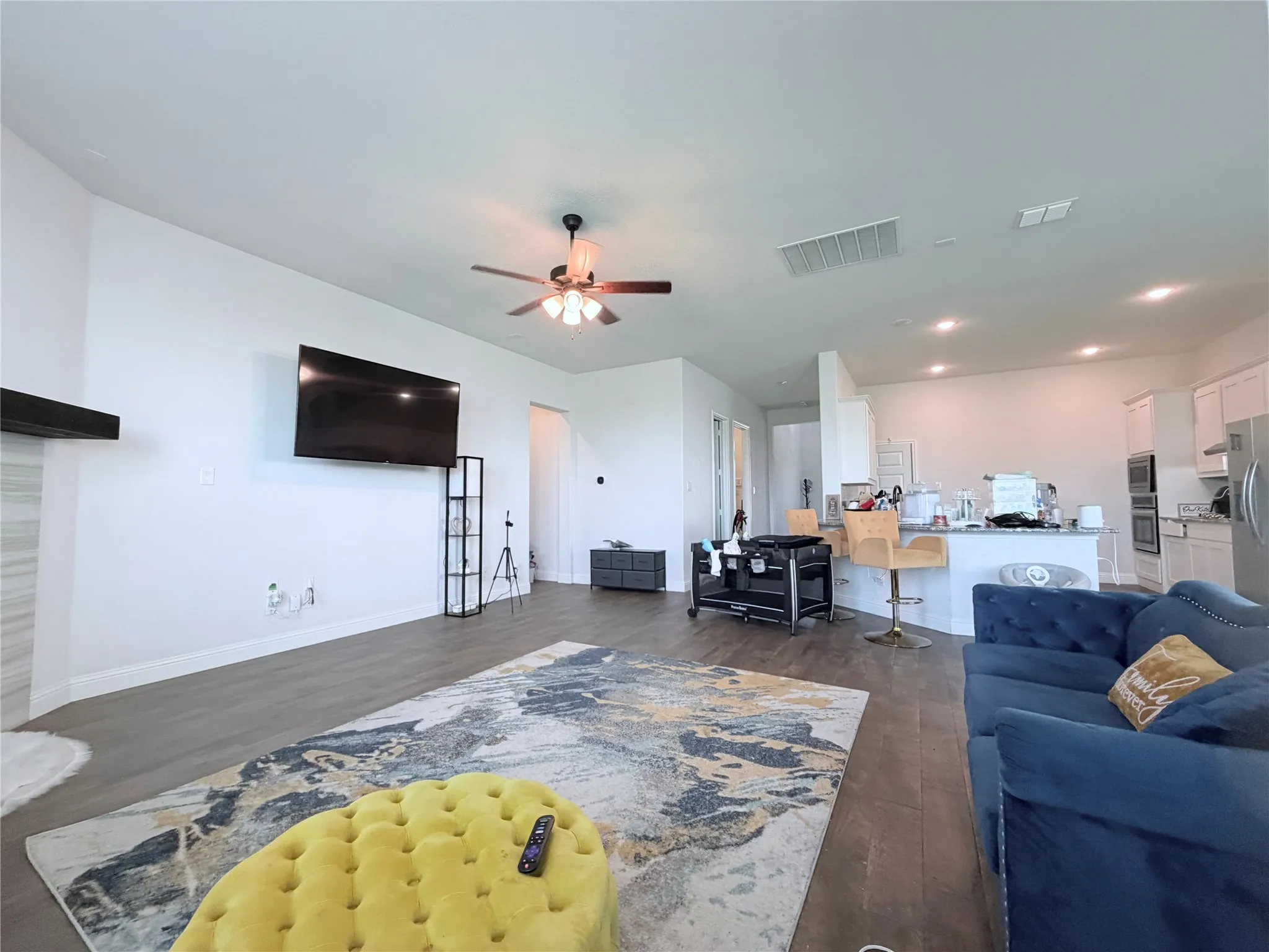 Single Family Residence For Rent in Tarrant County , 516 William Court, Arlington, Texas 76002, 5 Bedroom, 3 Bathroom, 2 Garage spaces, 3,072 Sqft, built in 2021, mls#21339735, Real Estate Agent in Arlington, Homes For Rent in Tarrant county, Homes For Rent in Arlington, Realtor in Arlington Texas, Real Estate Brokerage Independent Realty Texas, Luminita Cordes Realtor