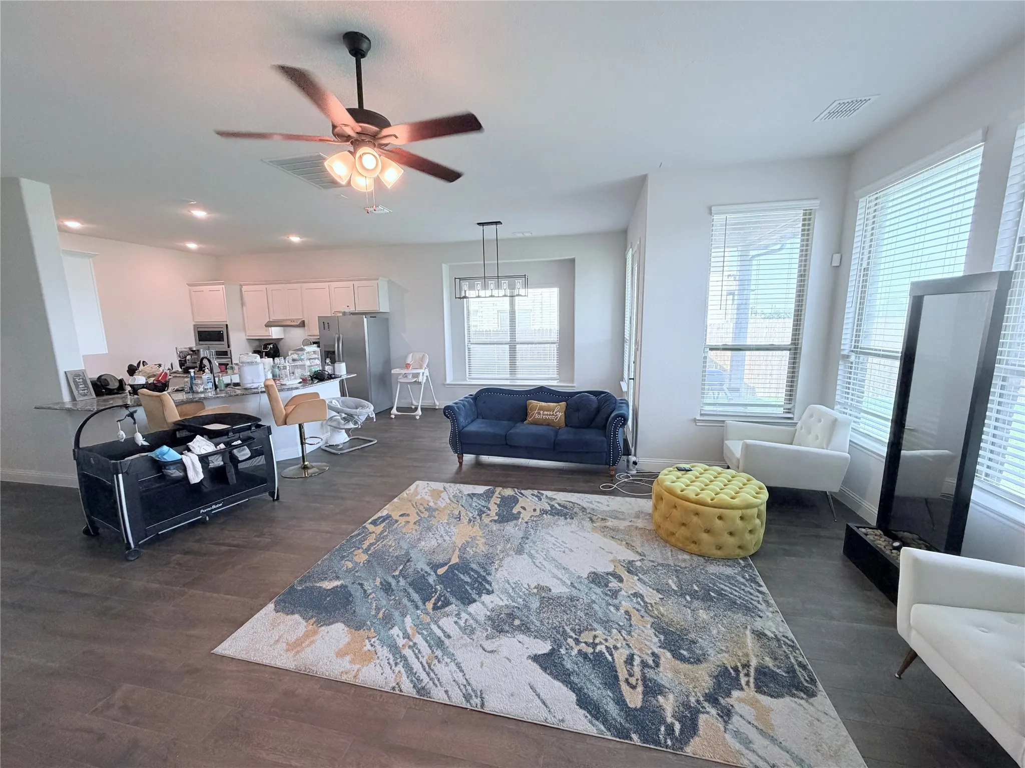 Single Family Residence For Rent in Tarrant County , 516 William Court, Arlington, Texas 76002, 5 Bedroom, 3 Bathroom, 2 Garage spaces, 3,072 Sqft, built in 2021, mls#21339735, Real Estate Agent in Arlington, Homes For Rent in Tarrant county, Homes For Rent in Arlington, Realtor in Arlington Texas, Real Estate Brokerage Independent Realty Texas, Luminita Cordes Realtor