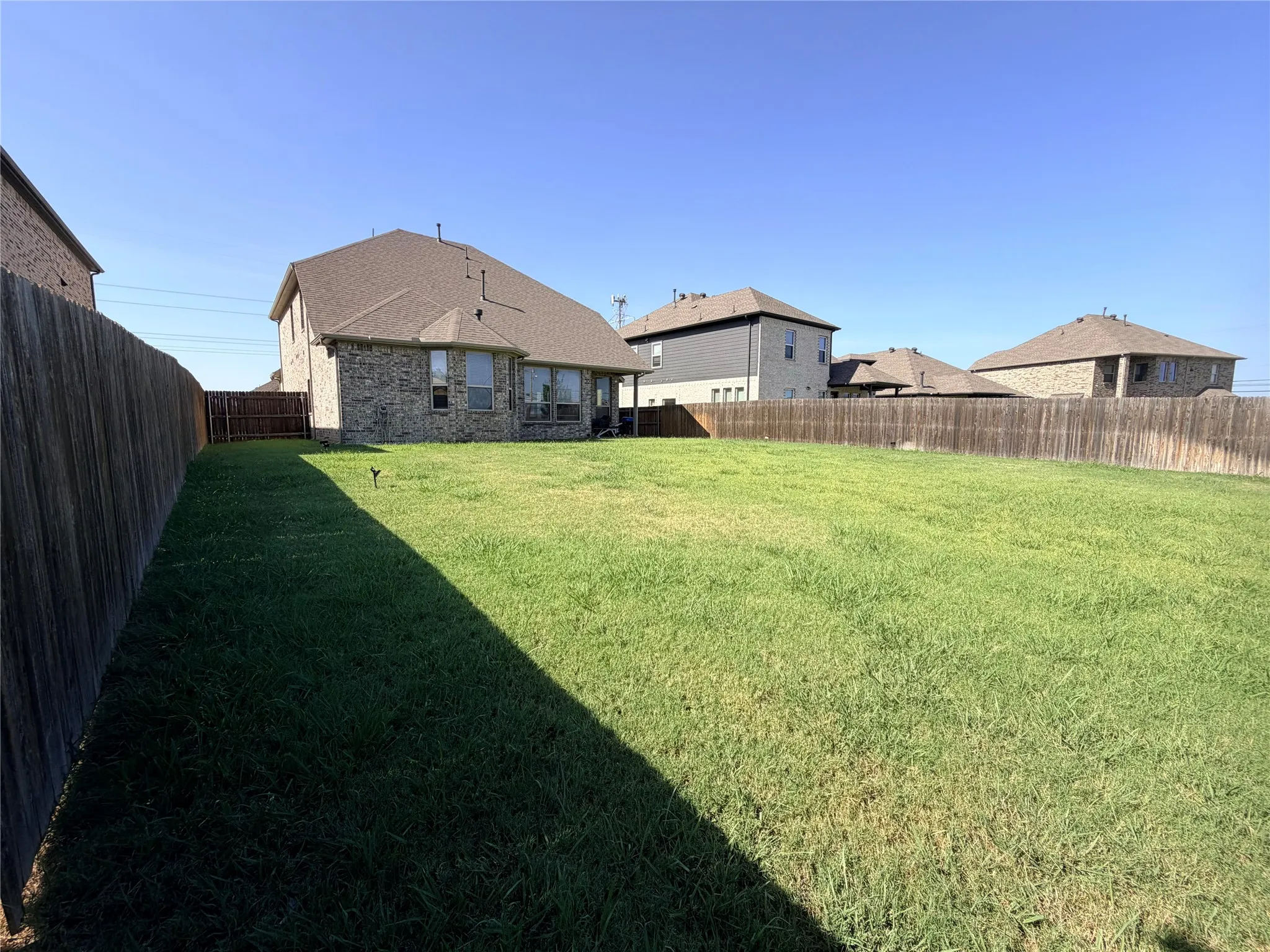 Single Family Residence For Rent in Tarrant County , 516 William Court, Arlington, Texas 76002, 5 Bedroom, 3 Bathroom, 2 Garage spaces, 3,072 Sqft, built in 2021, mls#21339735, Real Estate Agent in Arlington, Homes For Rent in Tarrant county, Homes For Rent in Arlington, Realtor in Arlington Texas, Real Estate Brokerage Independent Realty Texas, Luminita Cordes Realtor